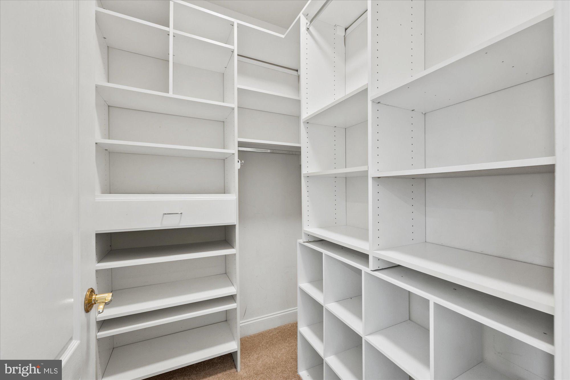 BELMONT COUNTRY CLUB - Residential