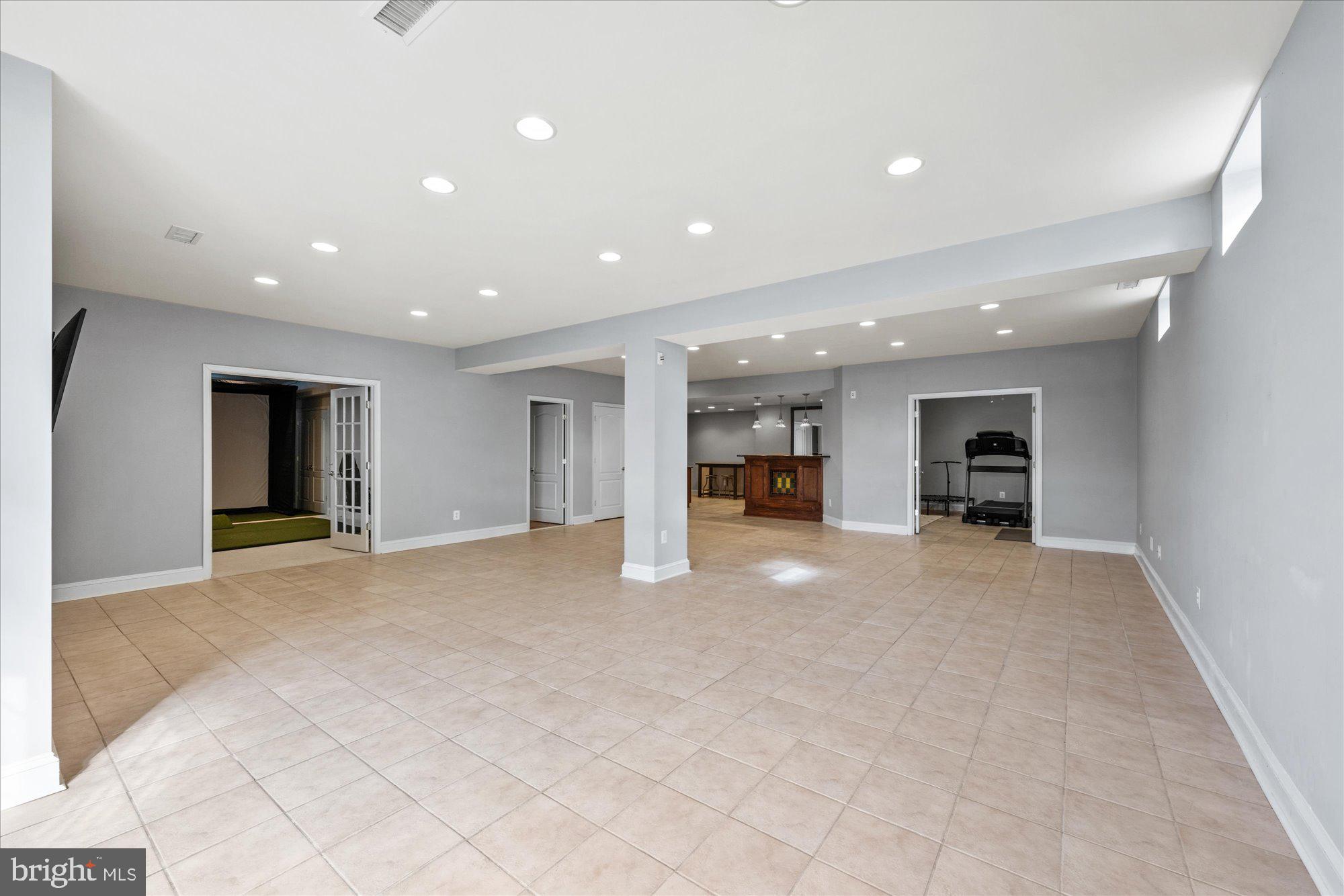 BELMONT COUNTRY CLUB - Residential