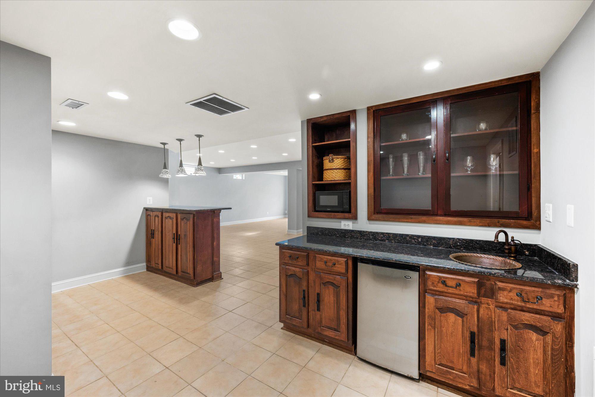 BELMONT COUNTRY CLUB - Residential