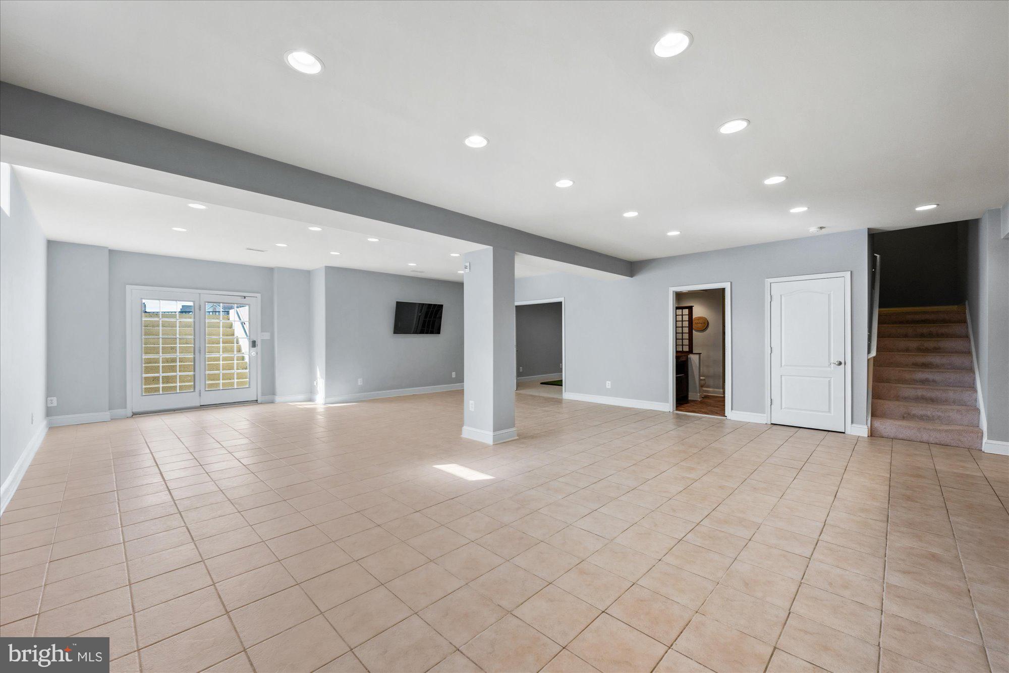 BELMONT COUNTRY CLUB - Residential