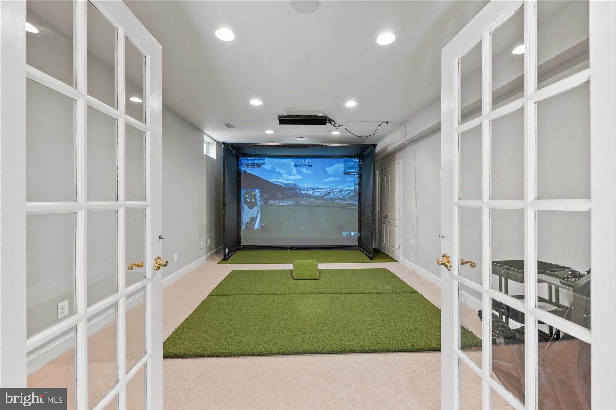 BELMONT COUNTRY CLUB - Residential