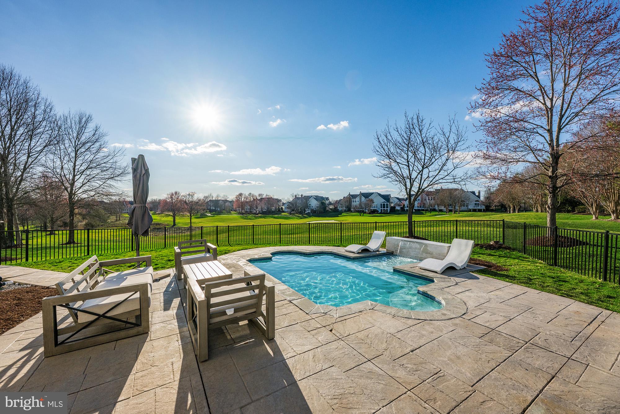 BELMONT COUNTRY CLUB - Residential