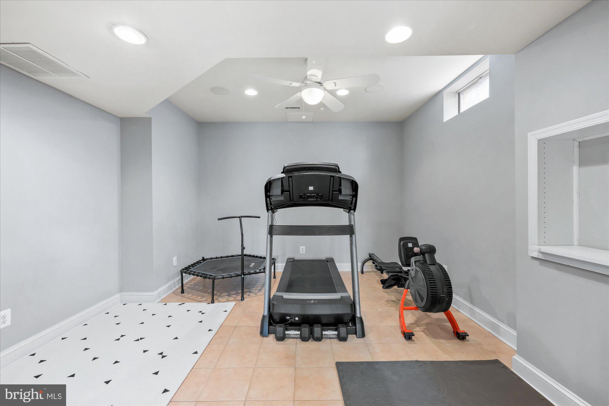 BELMONT COUNTRY CLUB - Residential