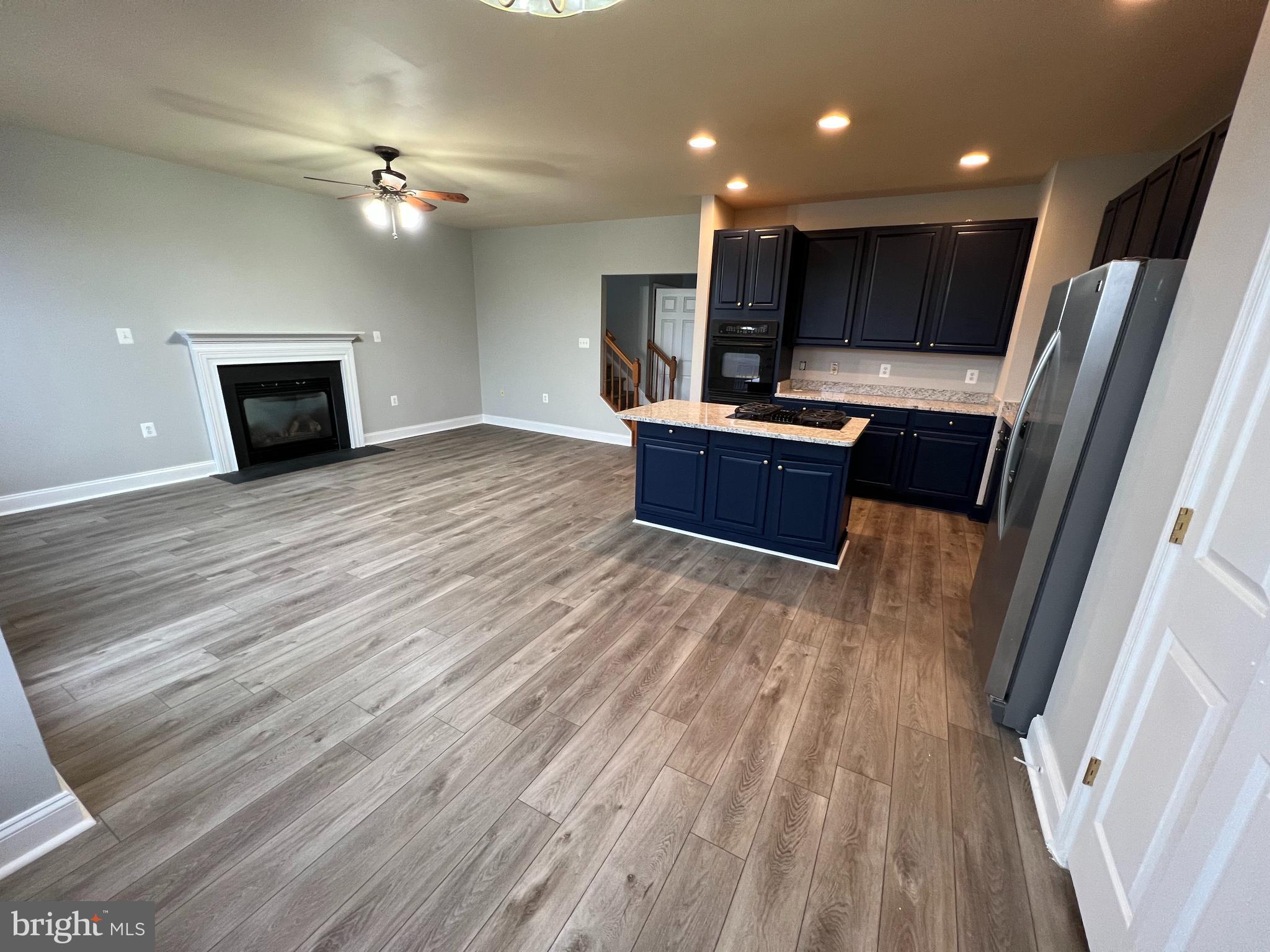 POTOMAC CROSSING - Residential Lease