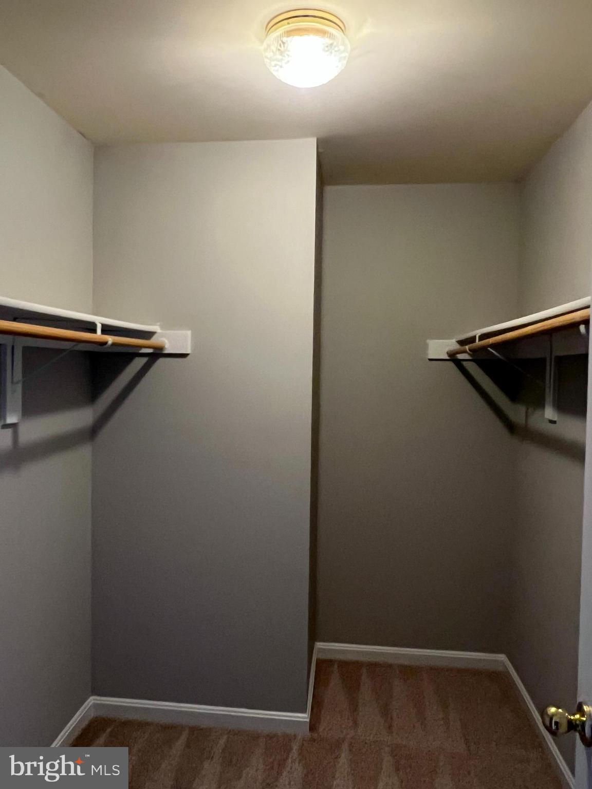 POTOMAC CROSSING - Residential Lease