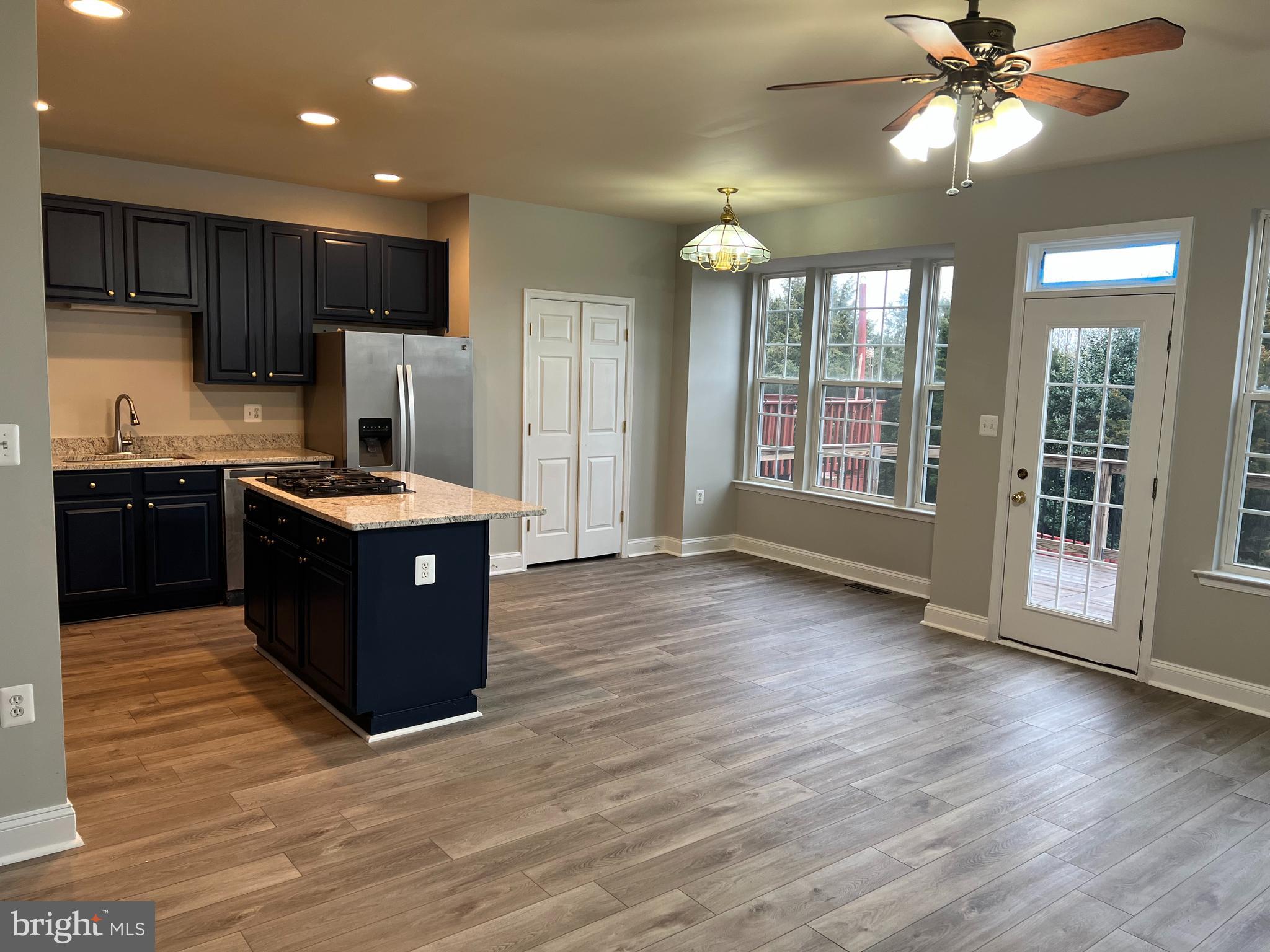 POTOMAC CROSSING - Residential Lease