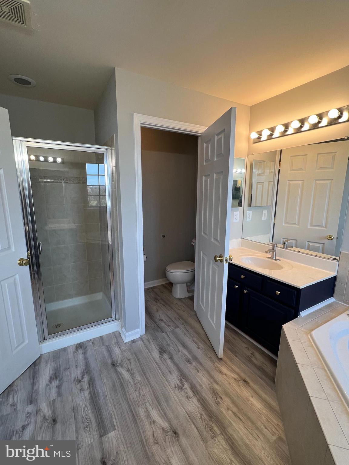 POTOMAC CROSSING - Residential Lease