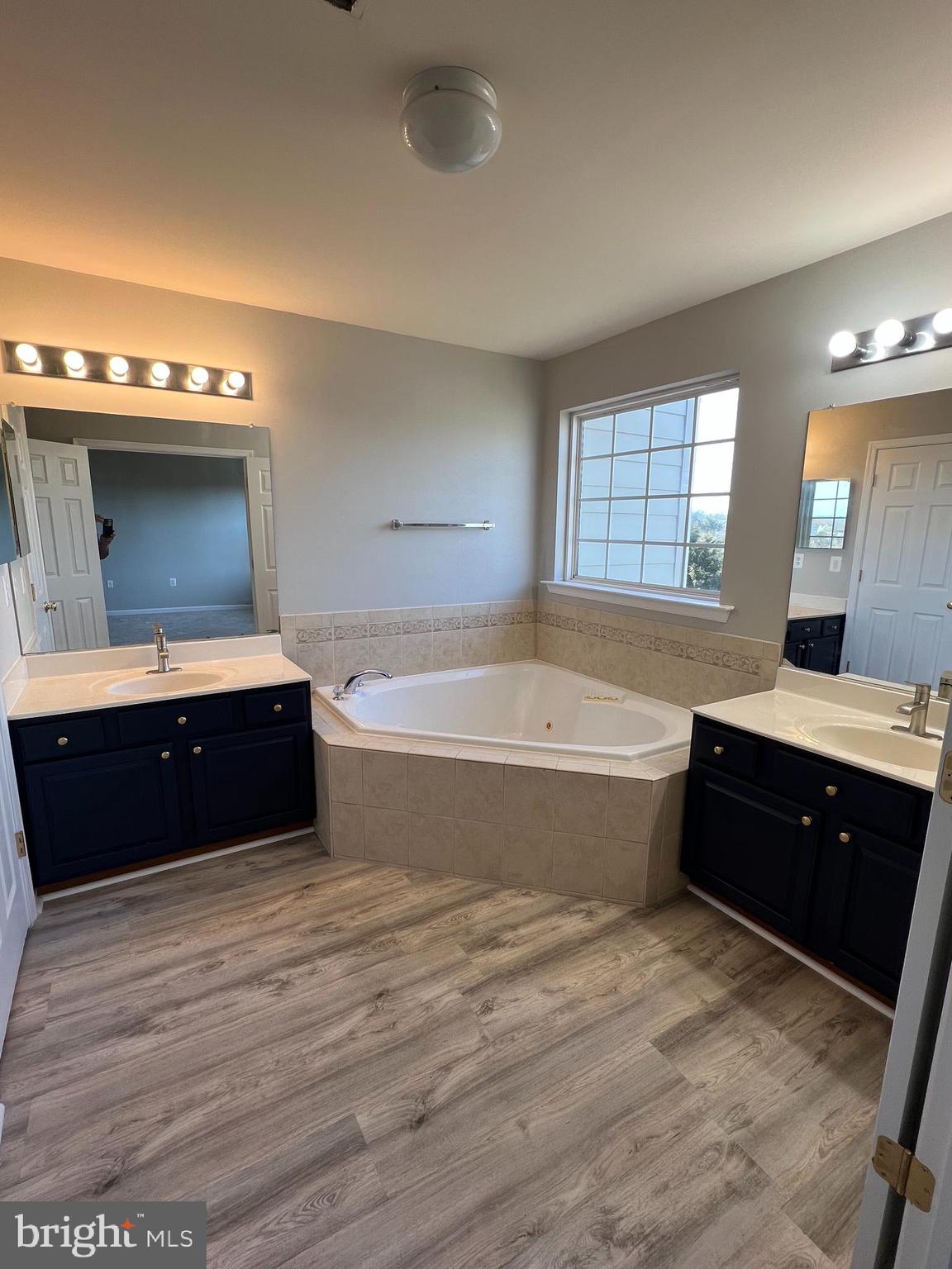 POTOMAC CROSSING - Residential Lease