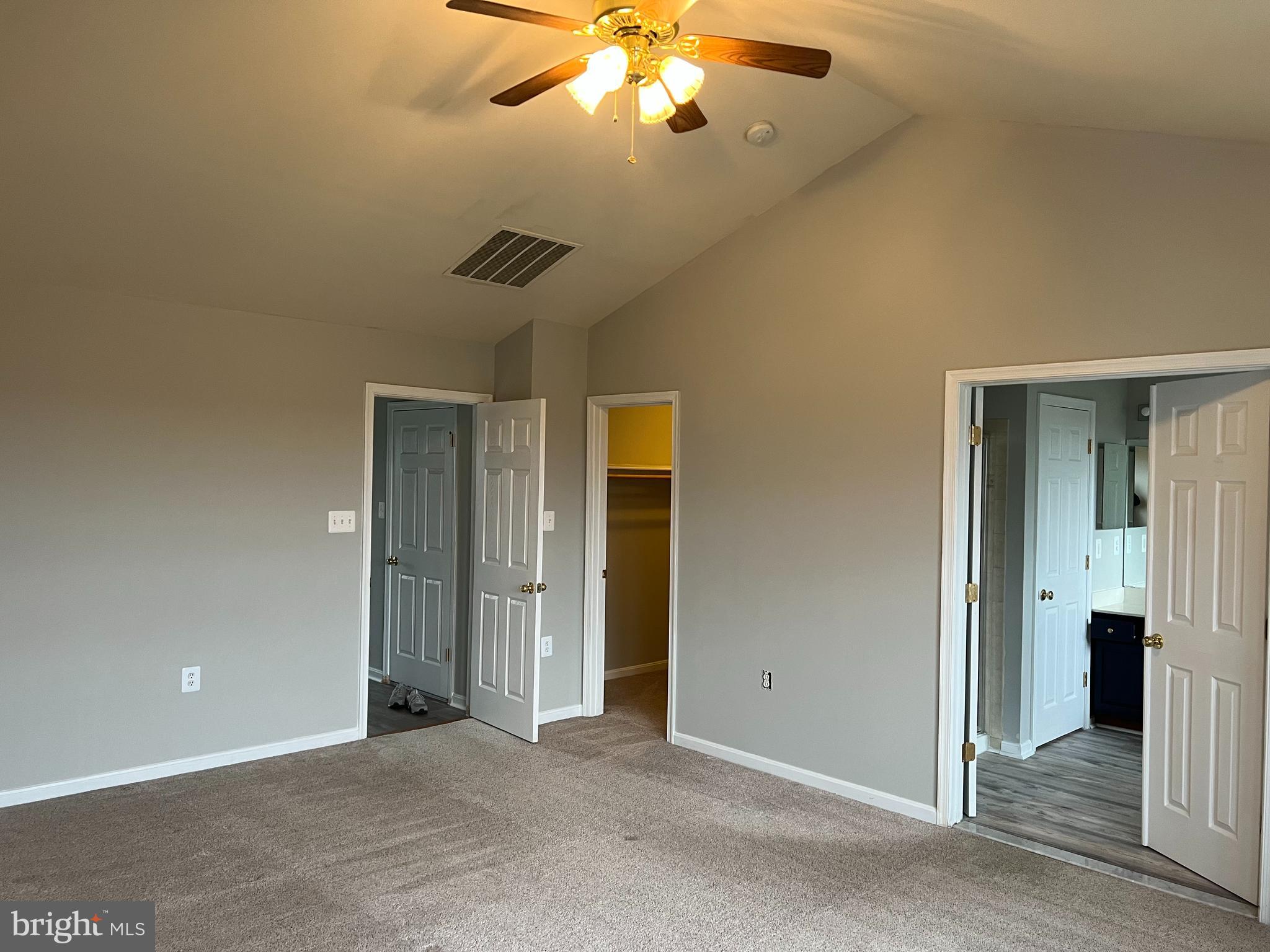 POTOMAC CROSSING - Residential Lease