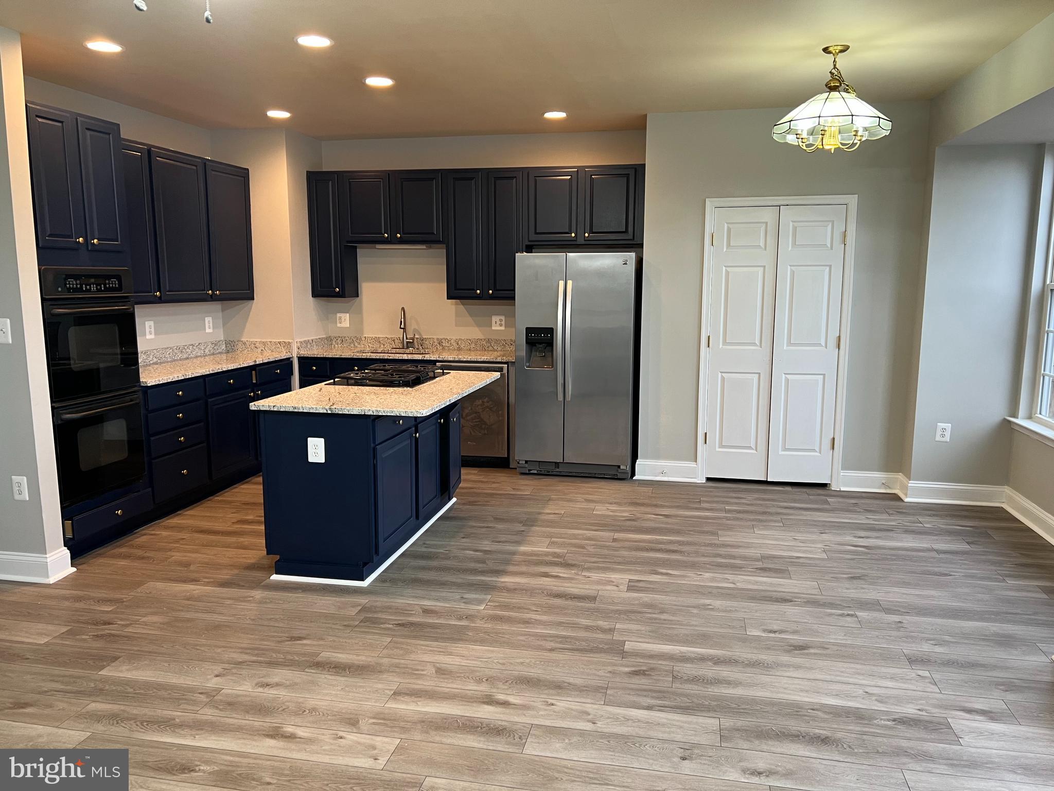 POTOMAC CROSSING - Residential Lease