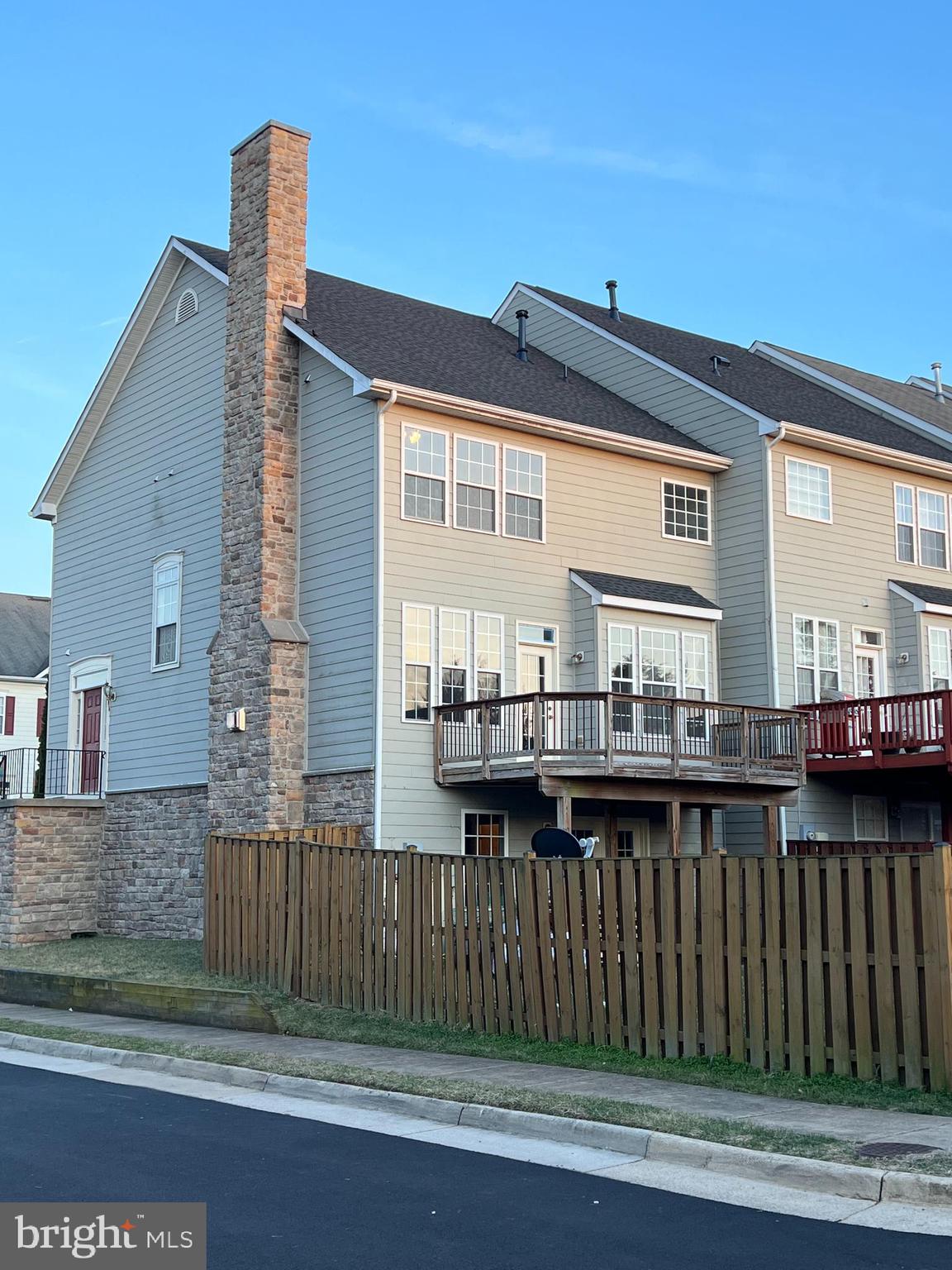 POTOMAC CROSSING - Residential Lease