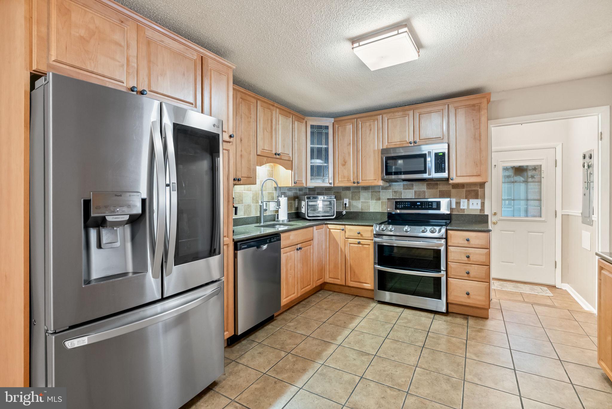 SKY-LIN PARK - Residential