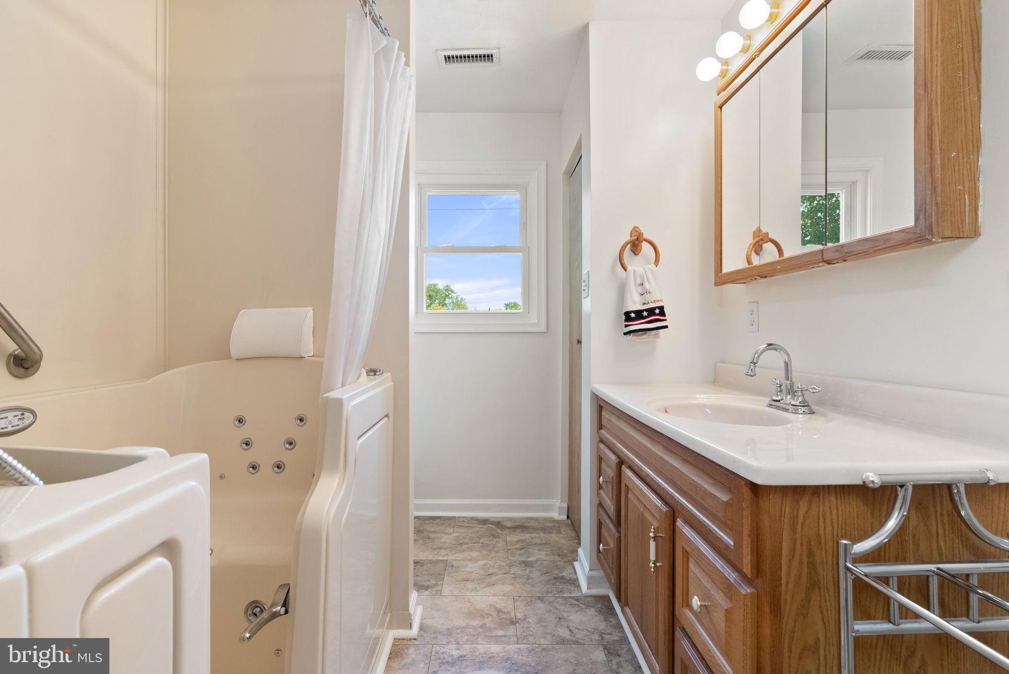 SKY-LIN PARK - Residential