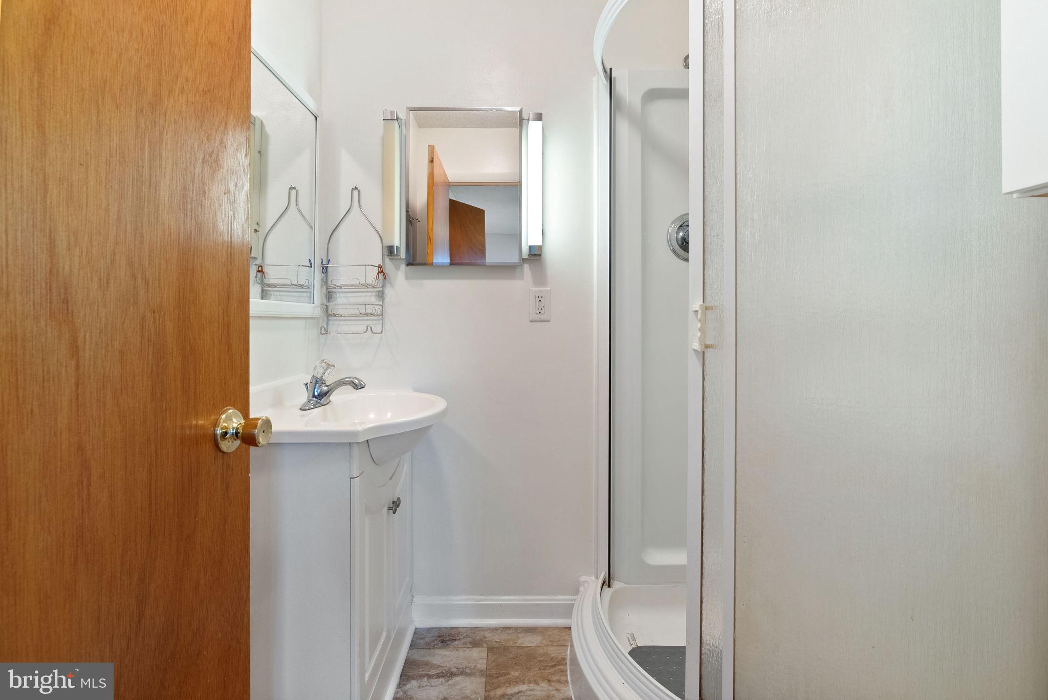 SKY-LIN PARK - Residential