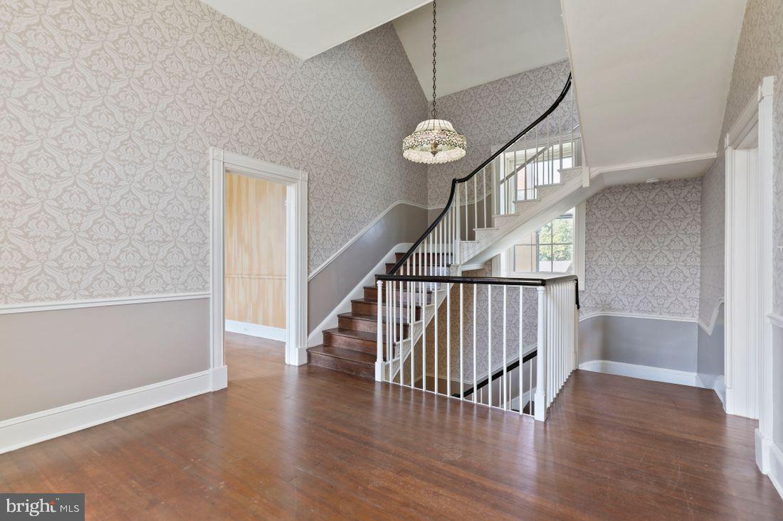 MAYS CHAPEL - Residential