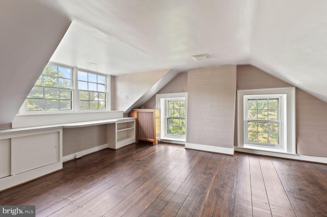 MAYS CHAPEL - Residential