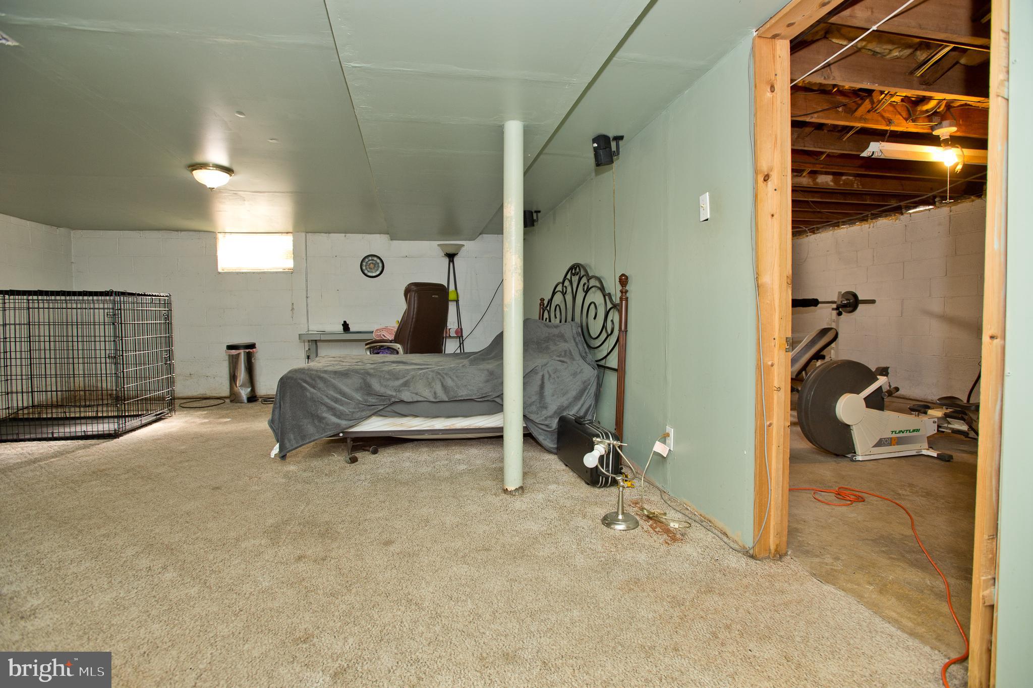 CLIFTON HEIGHTS - Residential