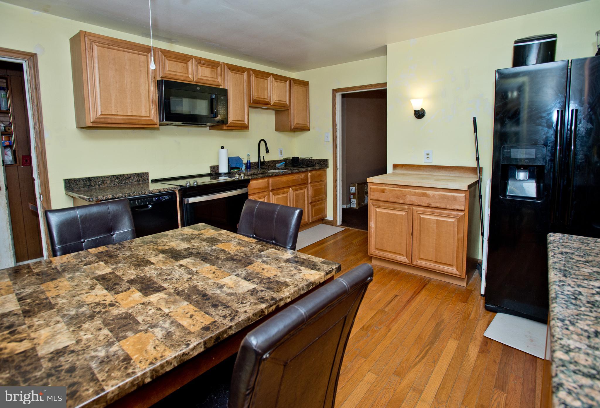 CLIFTON HEIGHTS - Residential