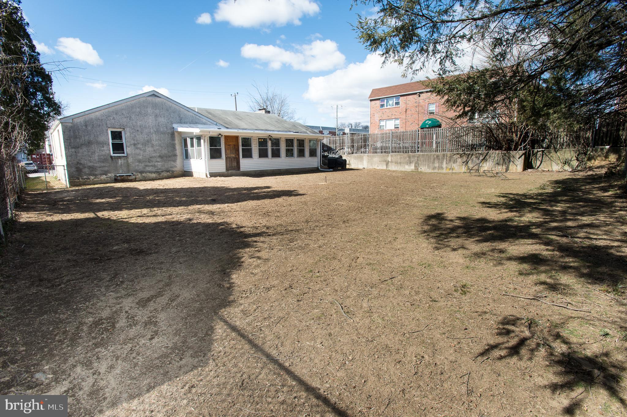 CLIFTON HEIGHTS - Residential