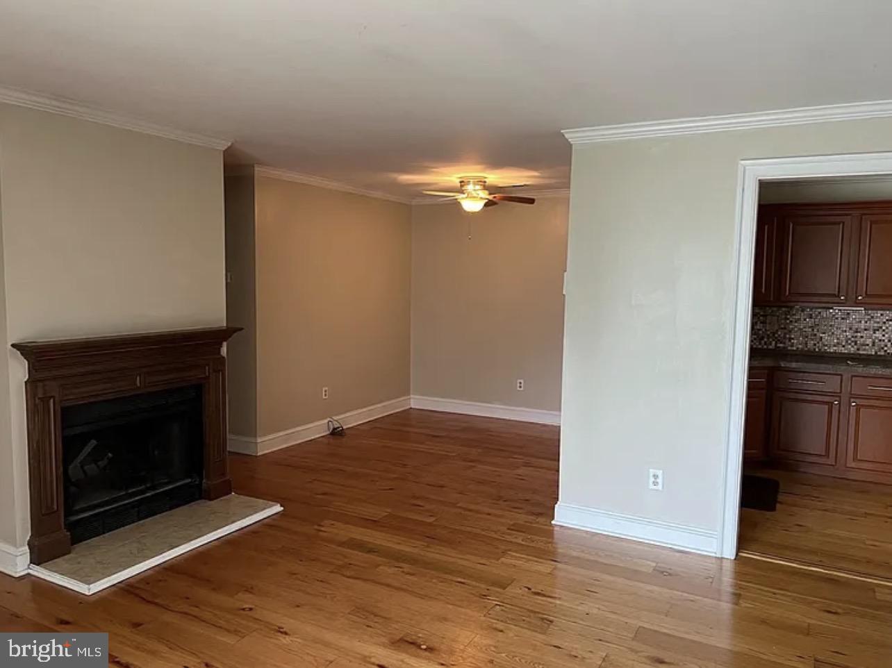 515 CASCADE COURT