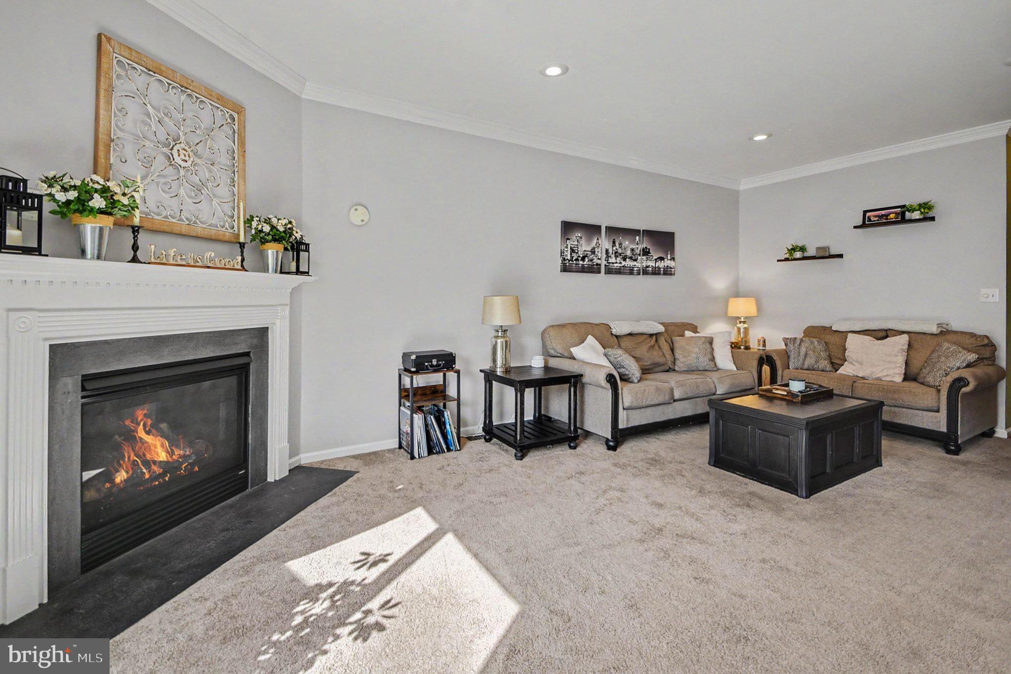 PRESTON COURT - Residential