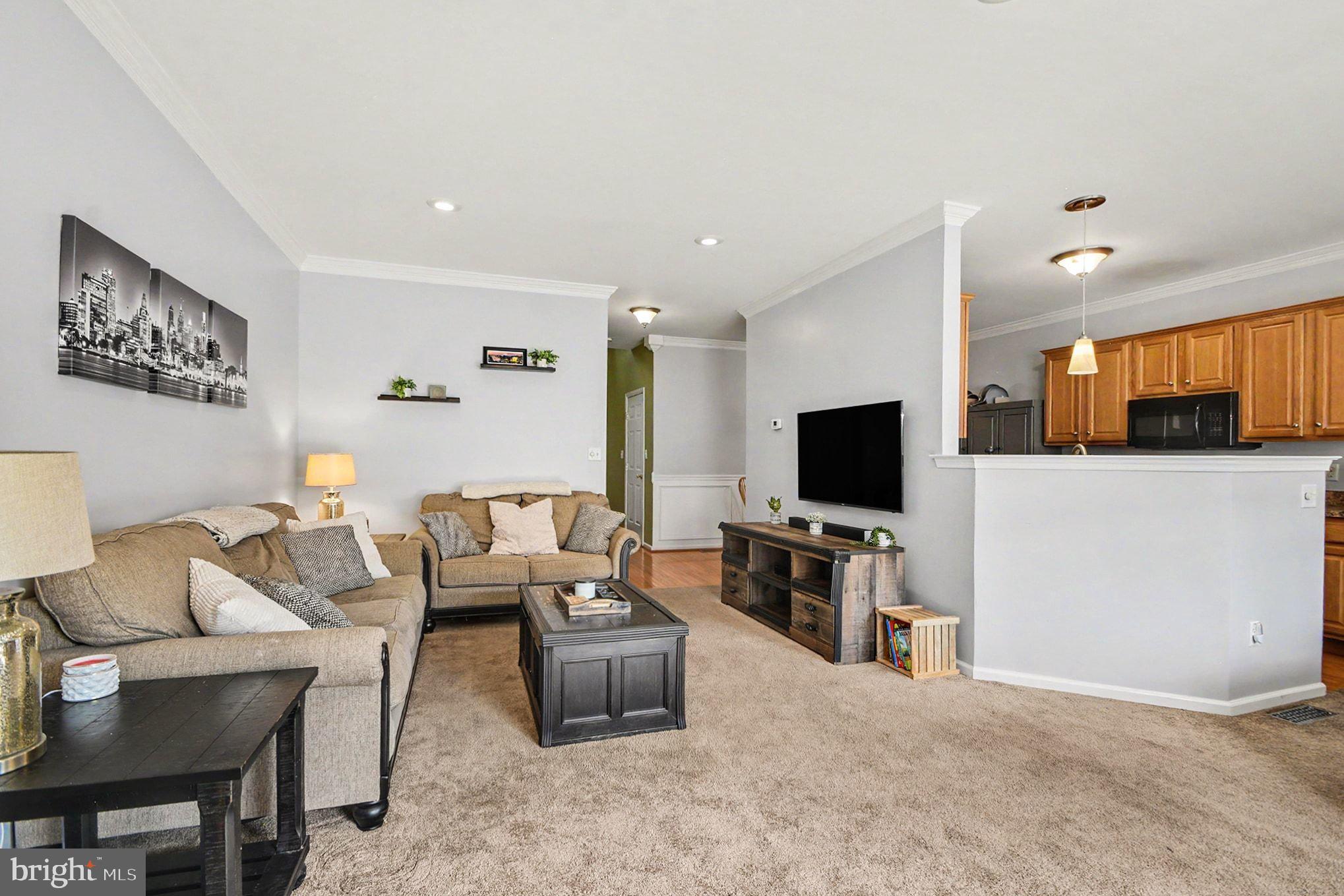 PRESTON COURT - Residential