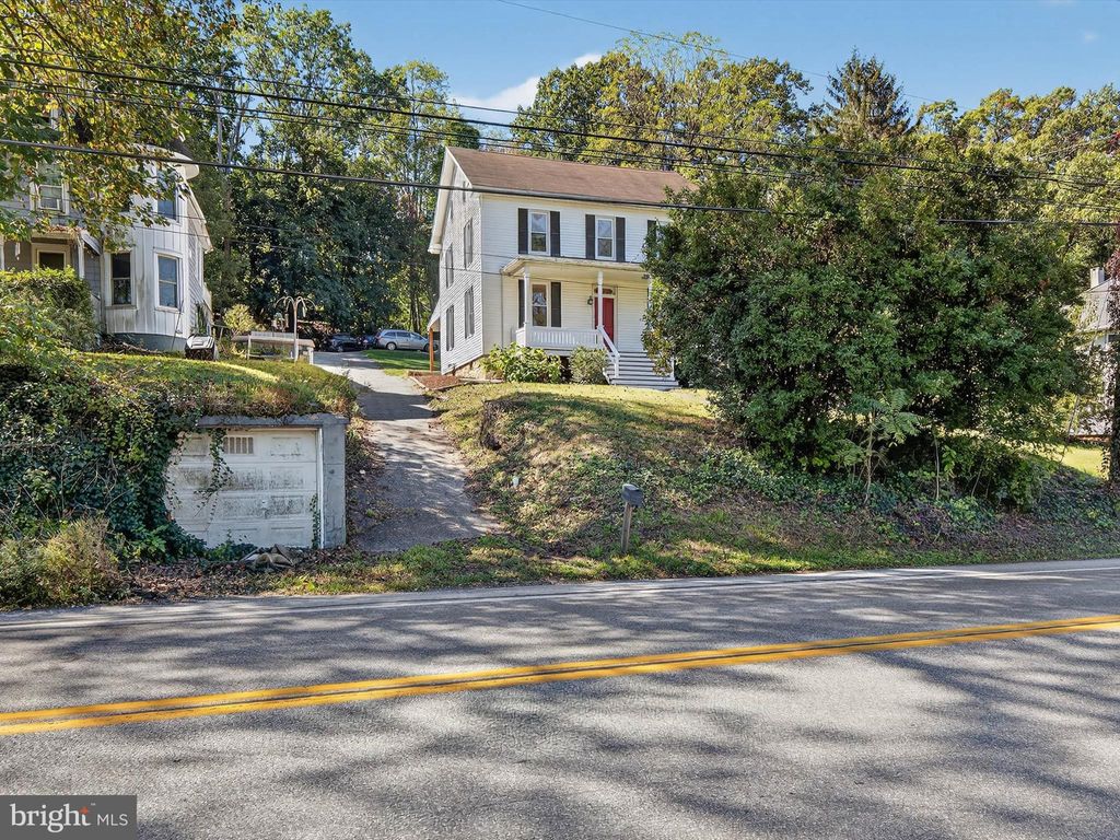 Photo of 5334 Strasburg Road, KINZERS, PA 17535 (MLS # PALA2077436)