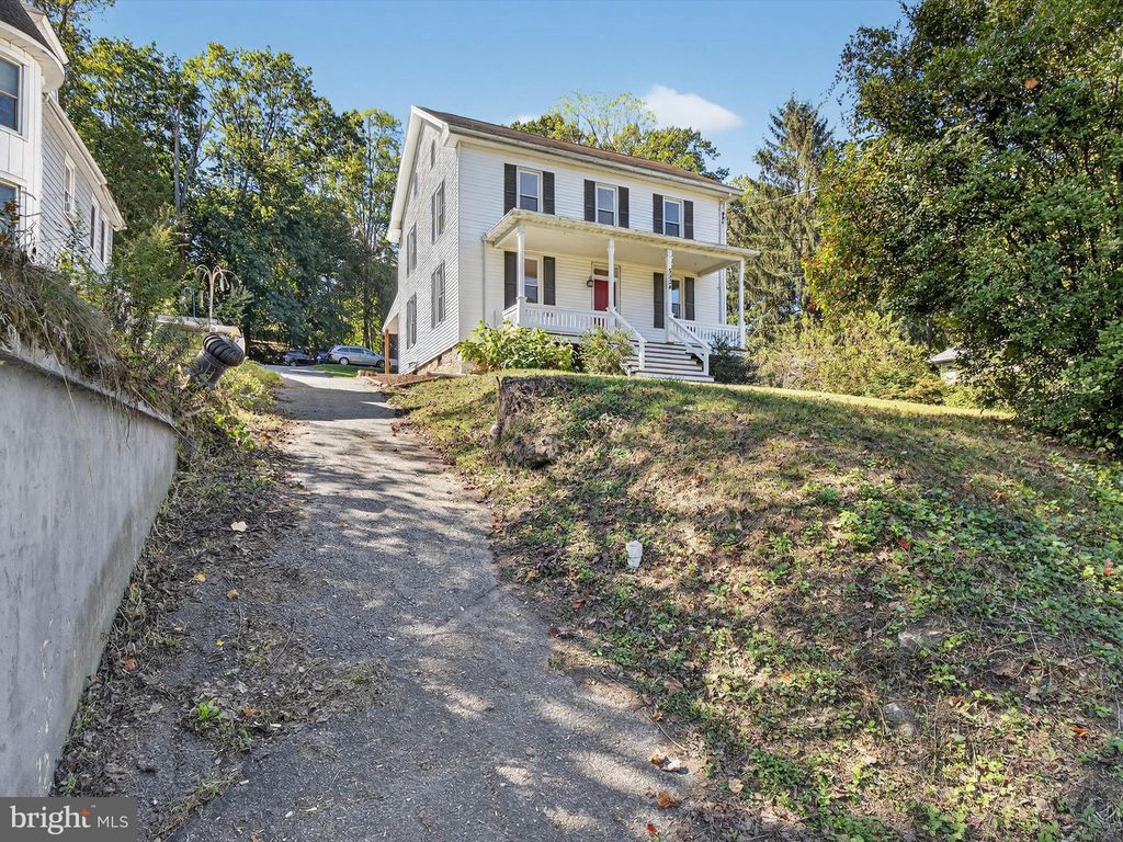 Photo of 5334 Strasburg Road, KINZERS, PA 17535 (MLS # PALA2077436)