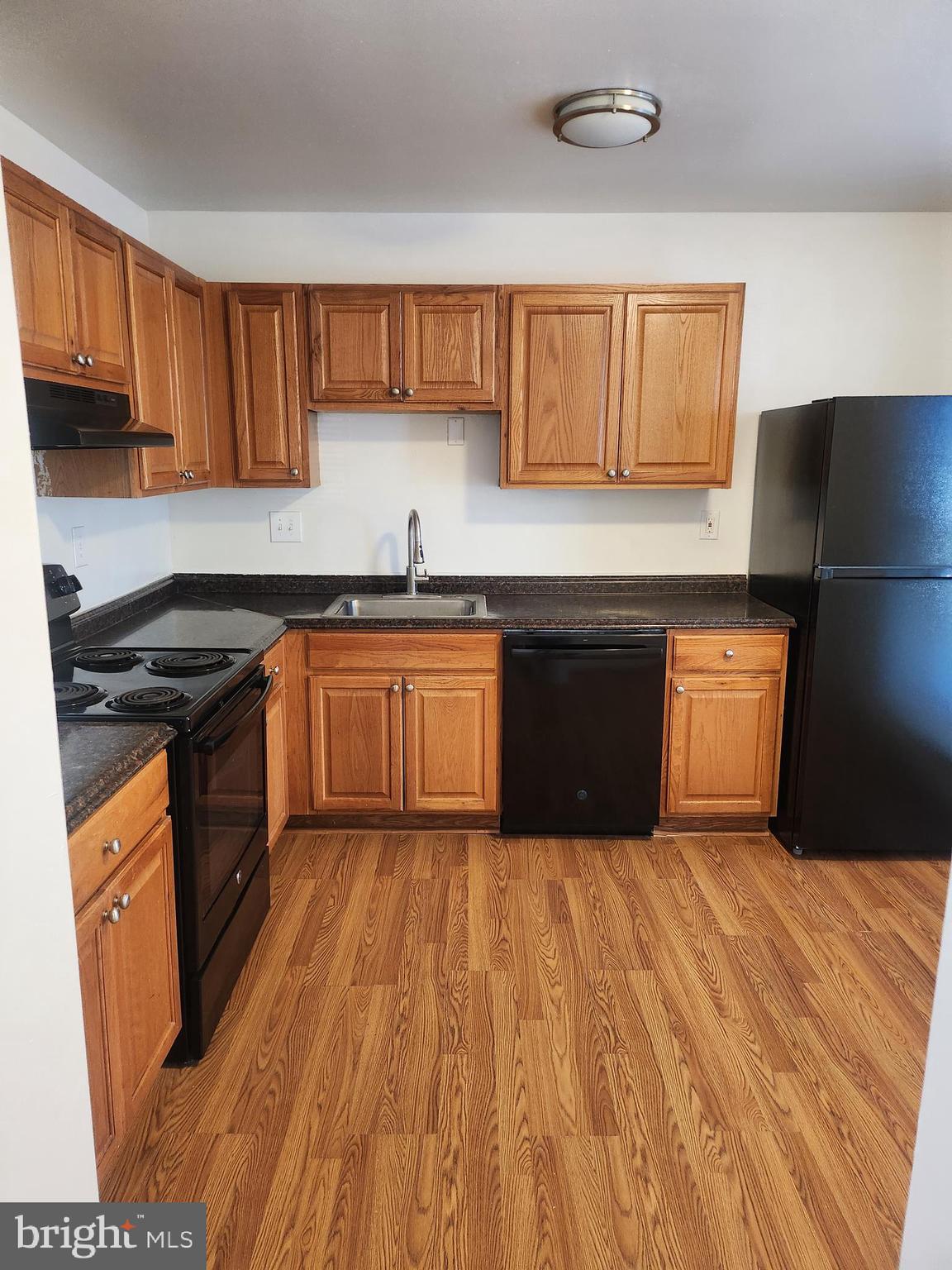 LAKE VILLAGE MANOR - Residential Lease