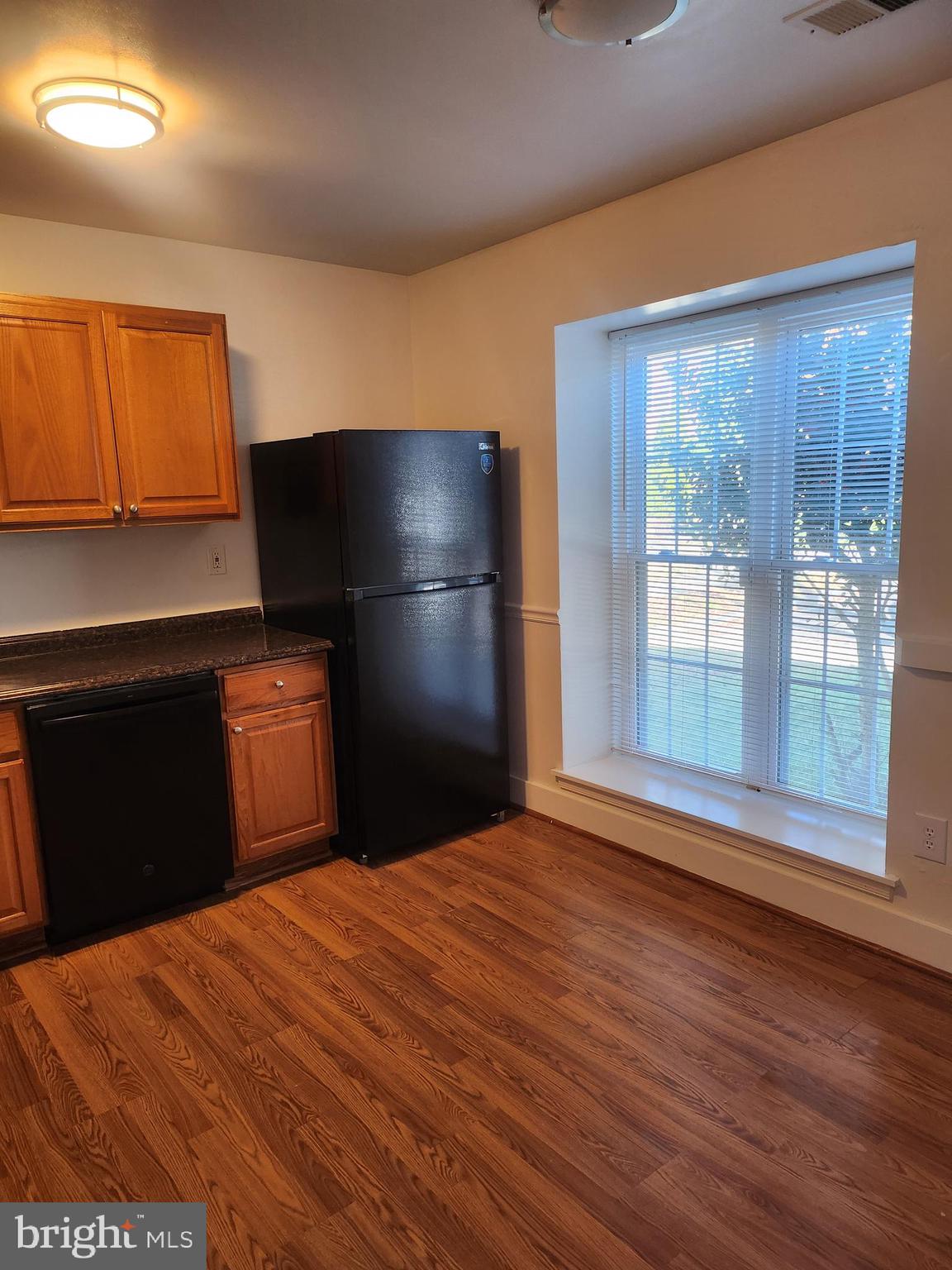 LAKE VILLAGE MANOR - Residential Lease