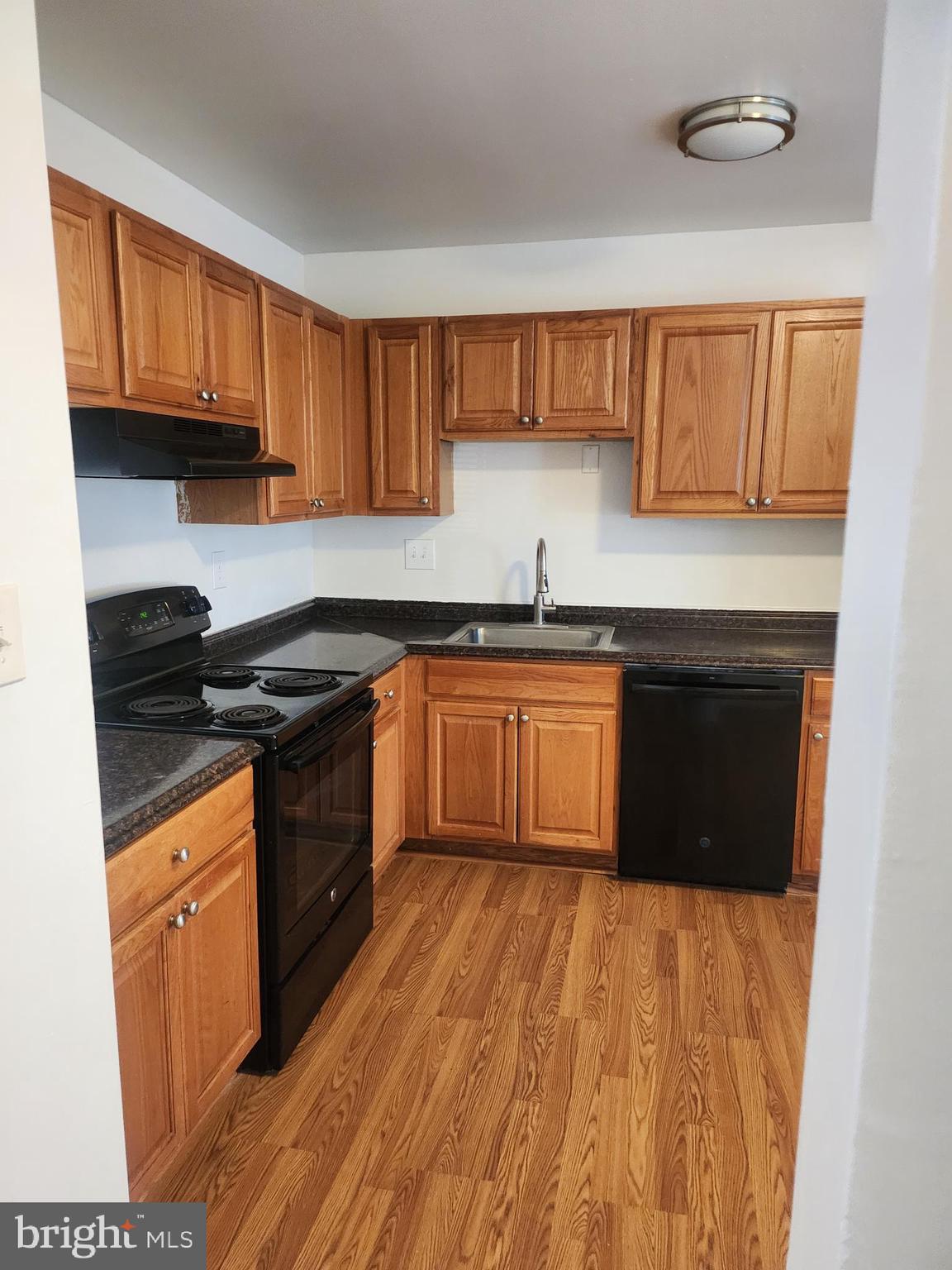 LAKE VILLAGE MANOR - Residential Lease