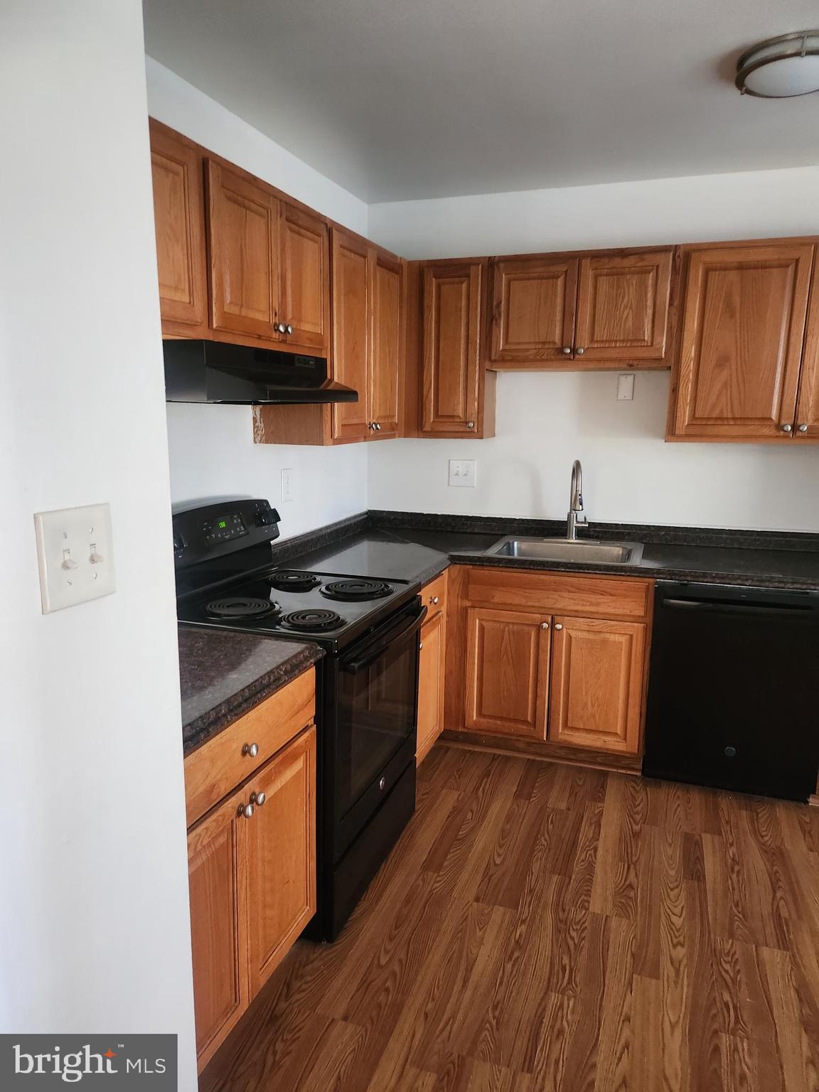 LAKE VILLAGE MANOR - Residential Lease