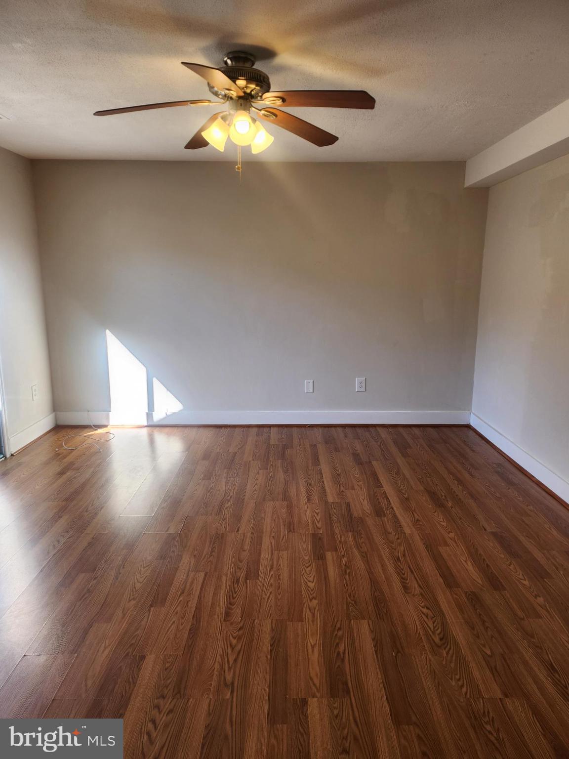 LAKE VILLAGE MANOR - Residential Lease