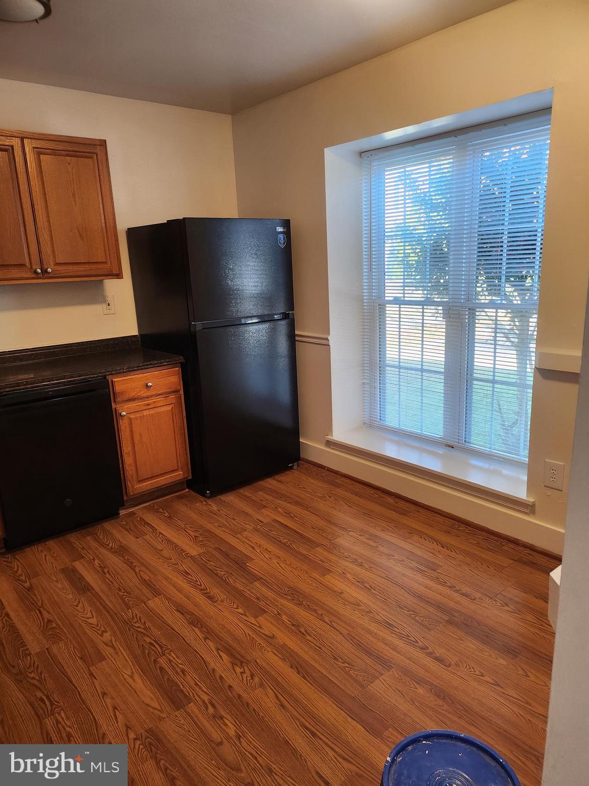 LAKE VILLAGE MANOR - Residential Lease