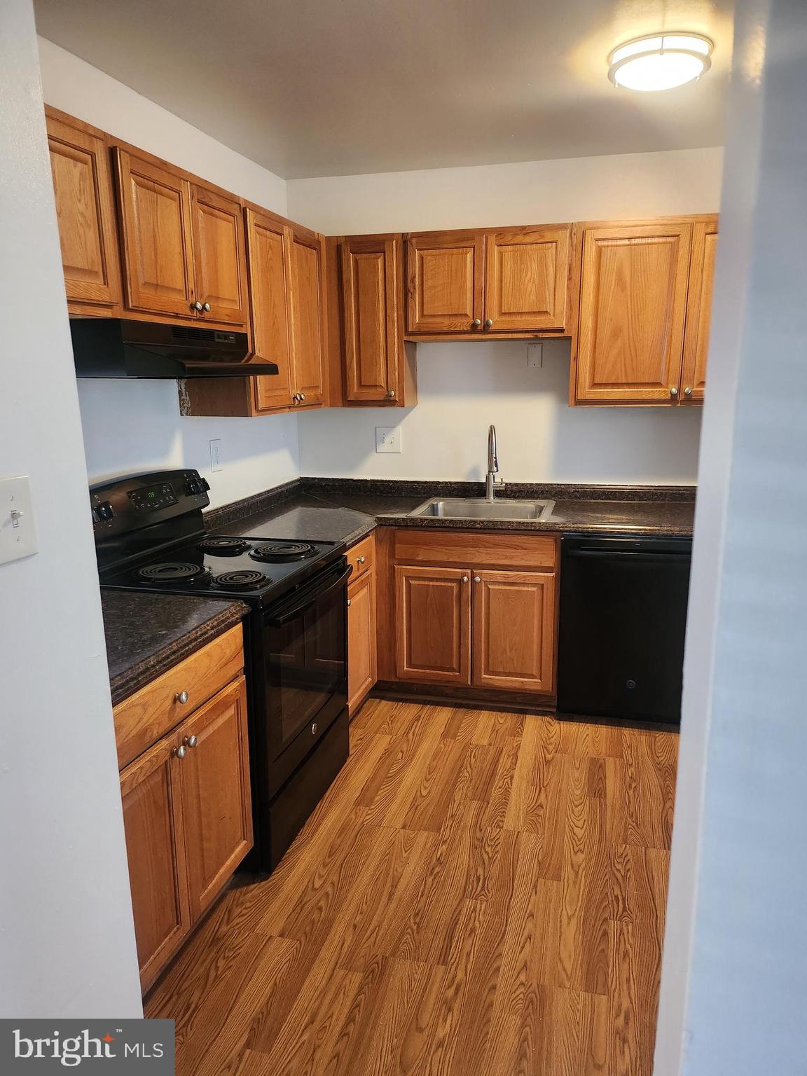 LAKE VILLAGE MANOR - Residential Lease