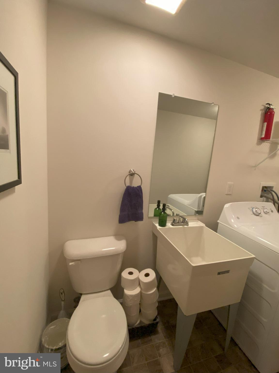 CHESSIE COURT - Residential