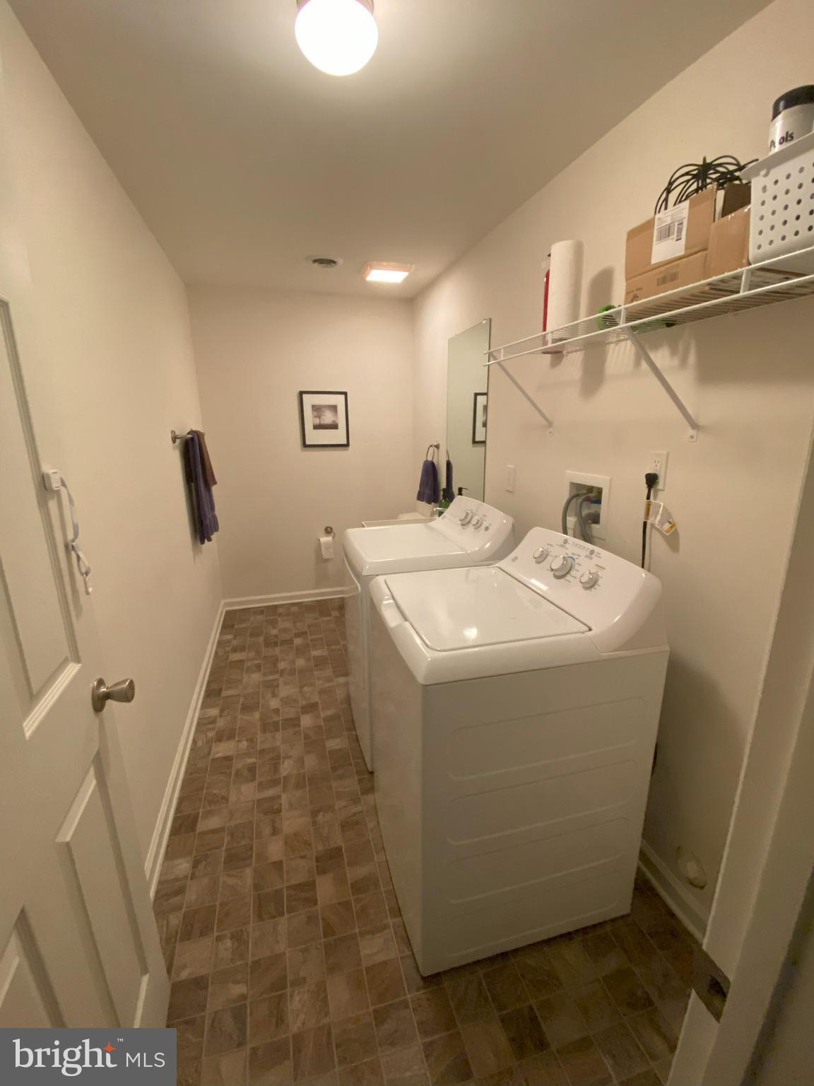 CHESSIE COURT - Residential