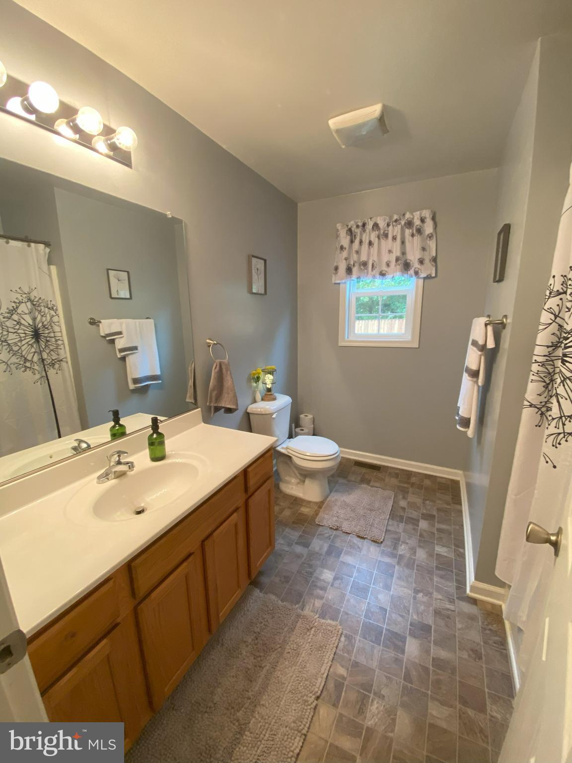 CHESSIE COURT - Residential