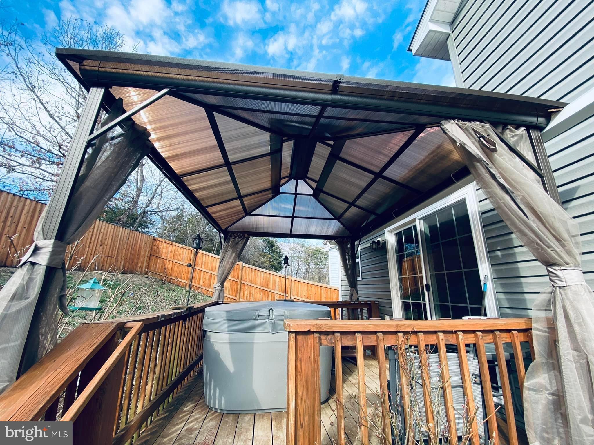 CHESSIE COURT - Residential