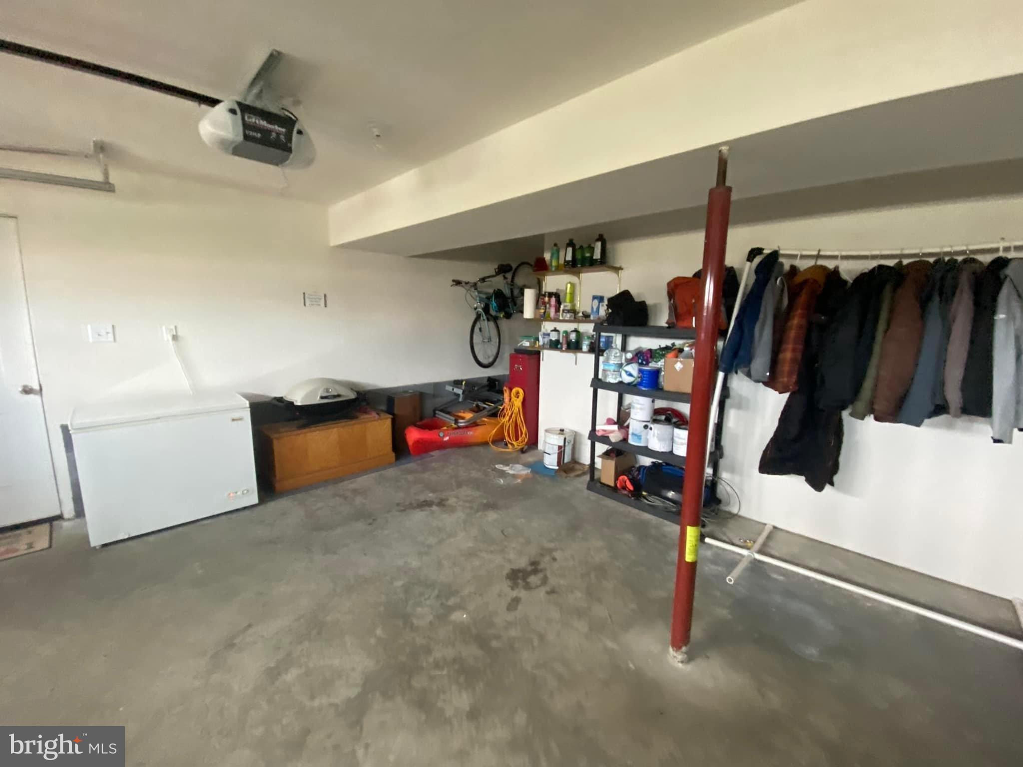 CHESSIE COURT - Residential