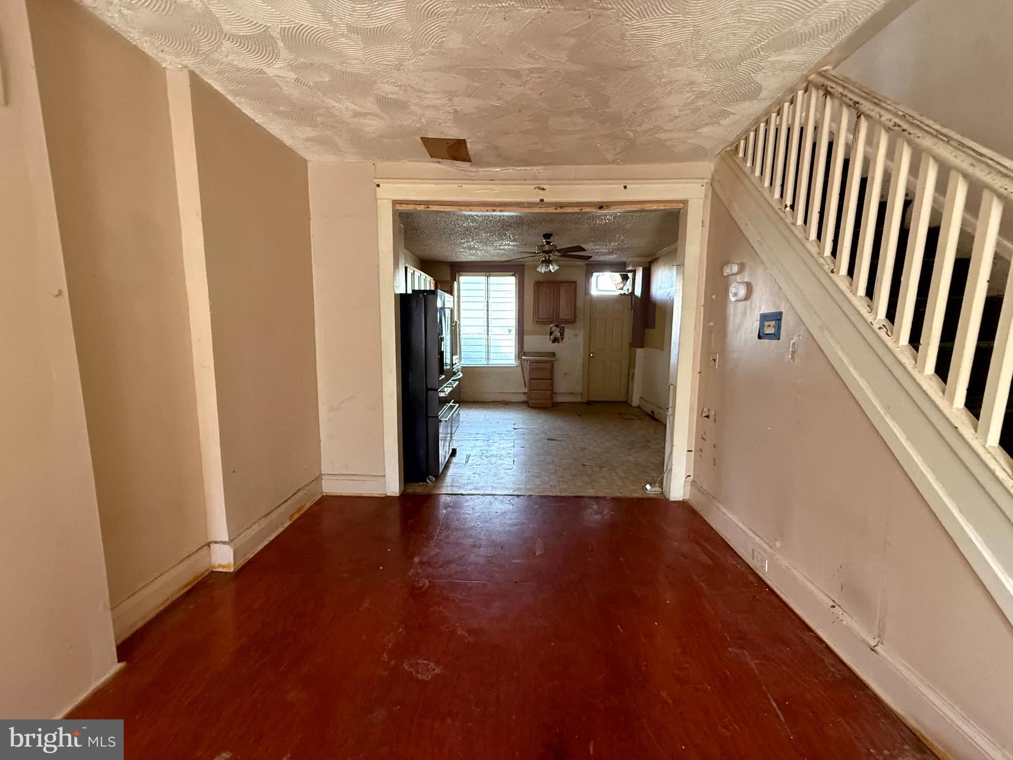 ELWOOD PARK - Residential