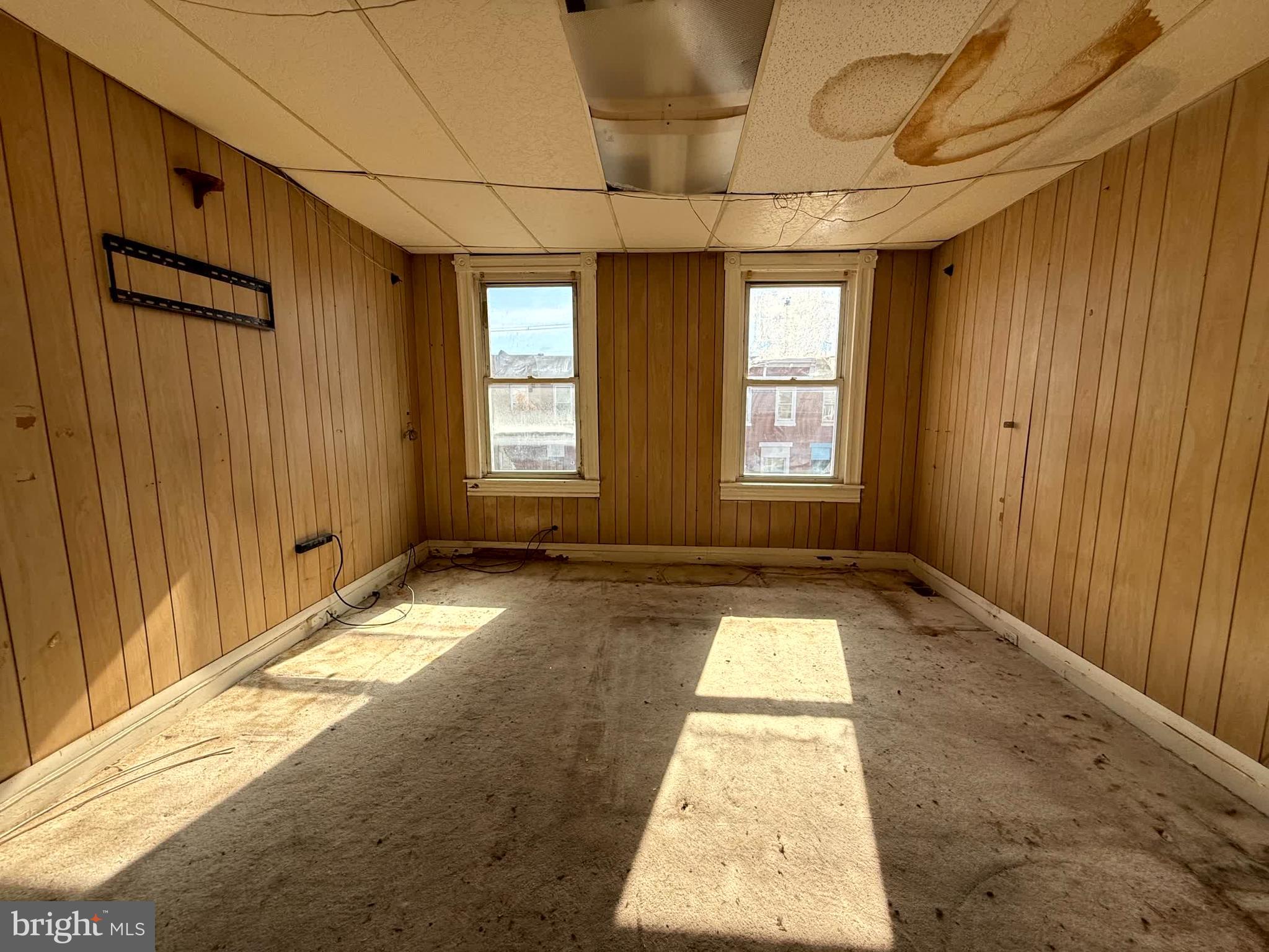 ELWOOD PARK - Residential