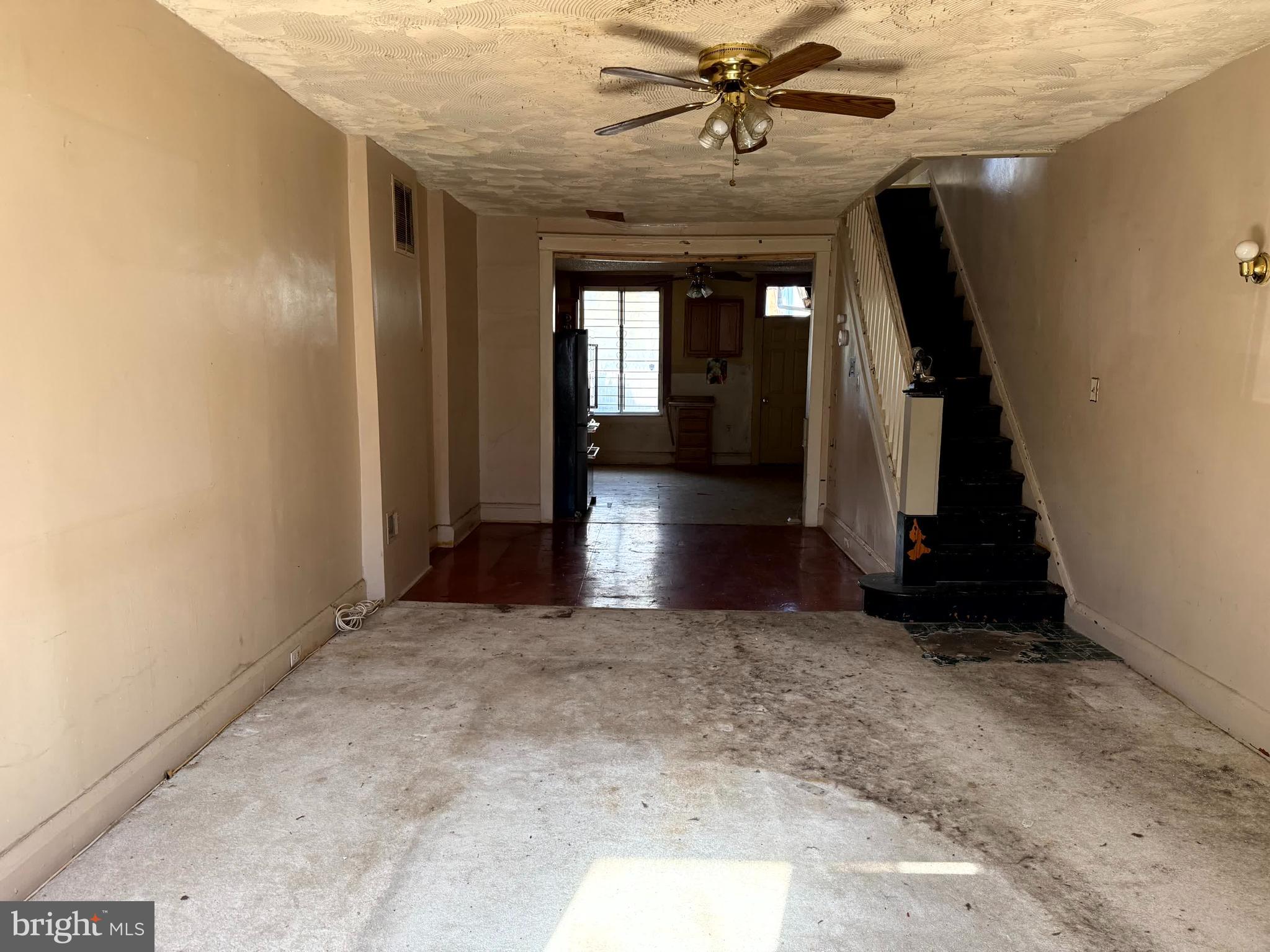 3114 E MONUMENT STREET