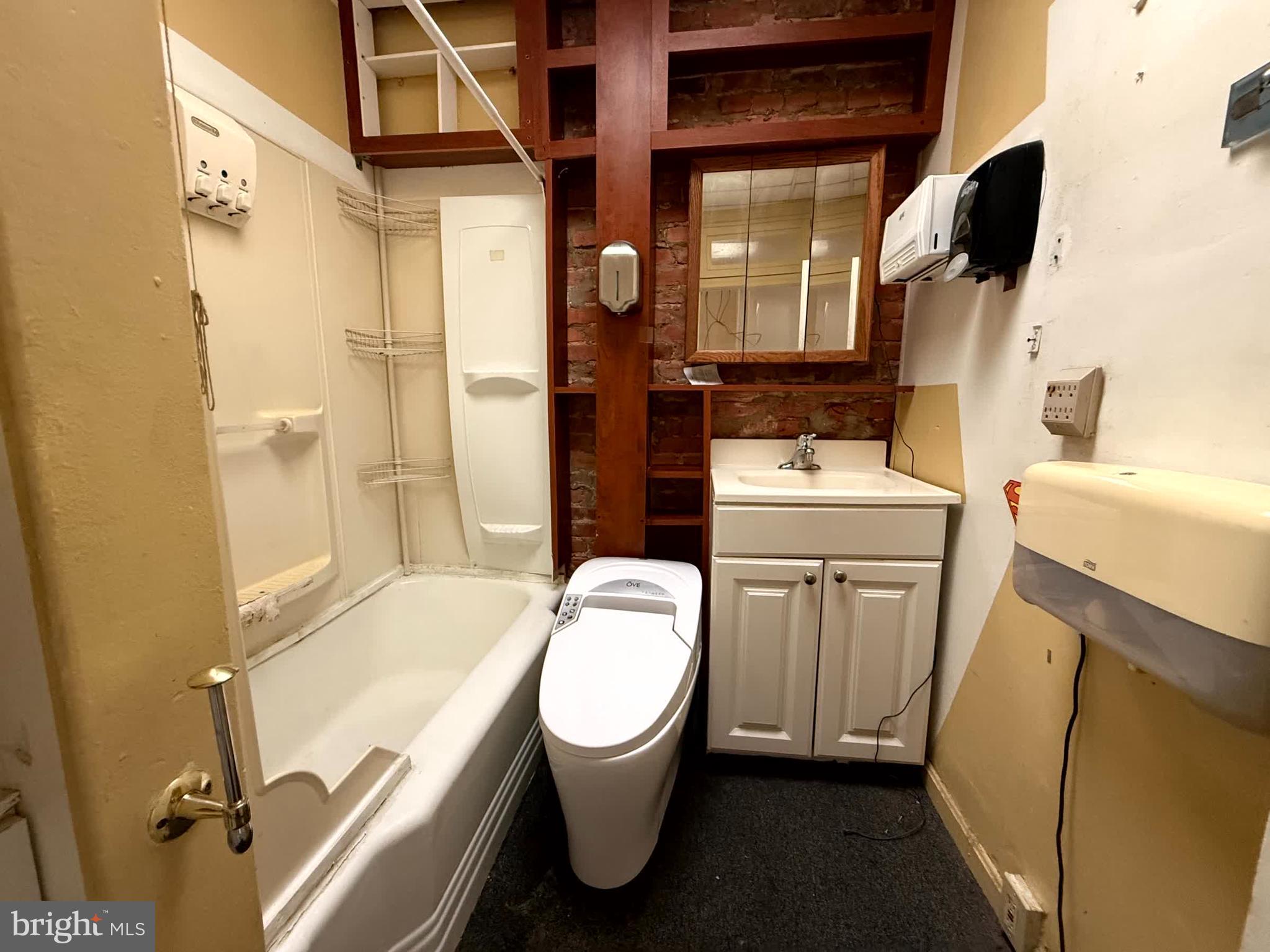 ELWOOD PARK - Residential