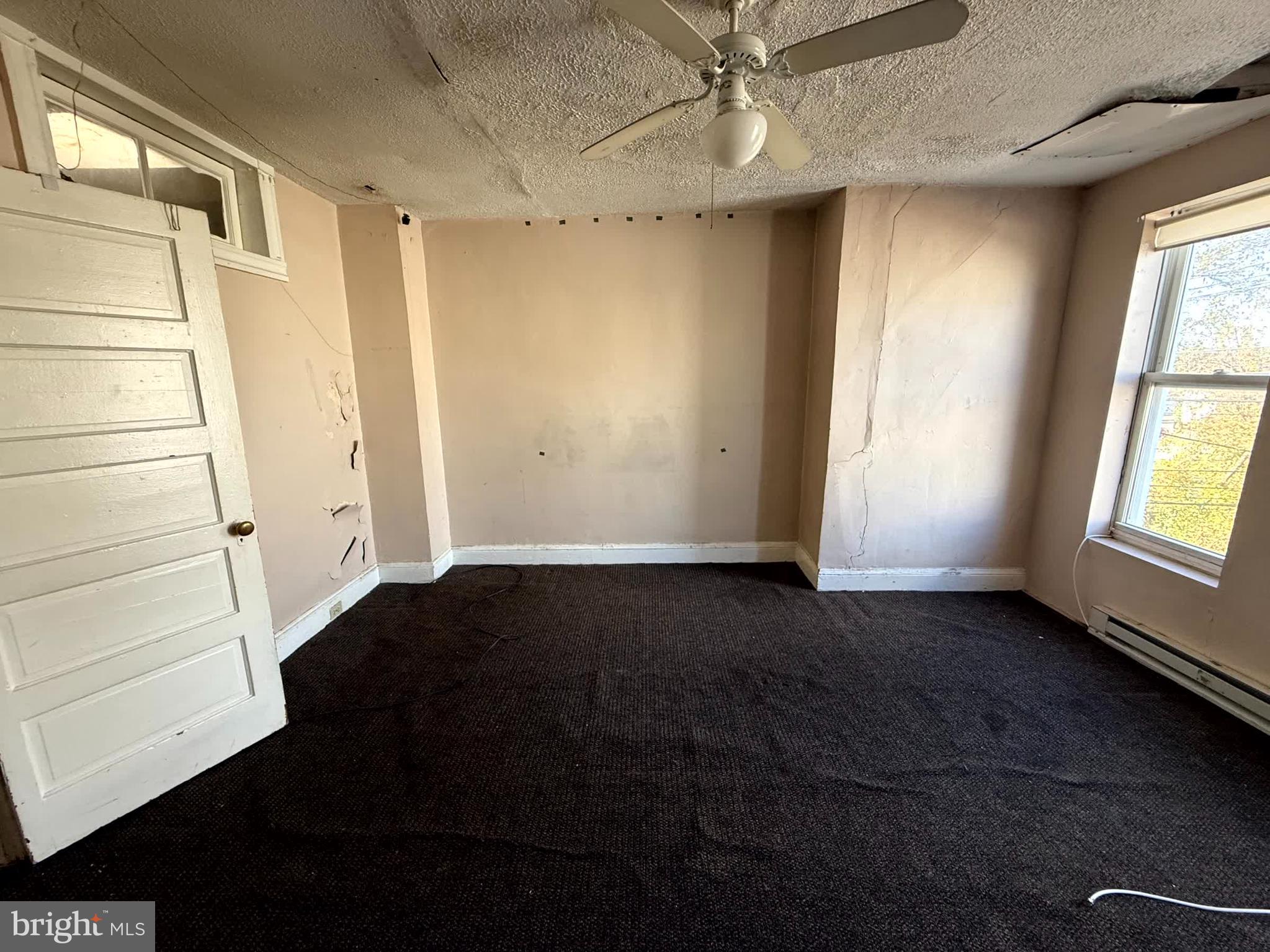 ELWOOD PARK - Residential