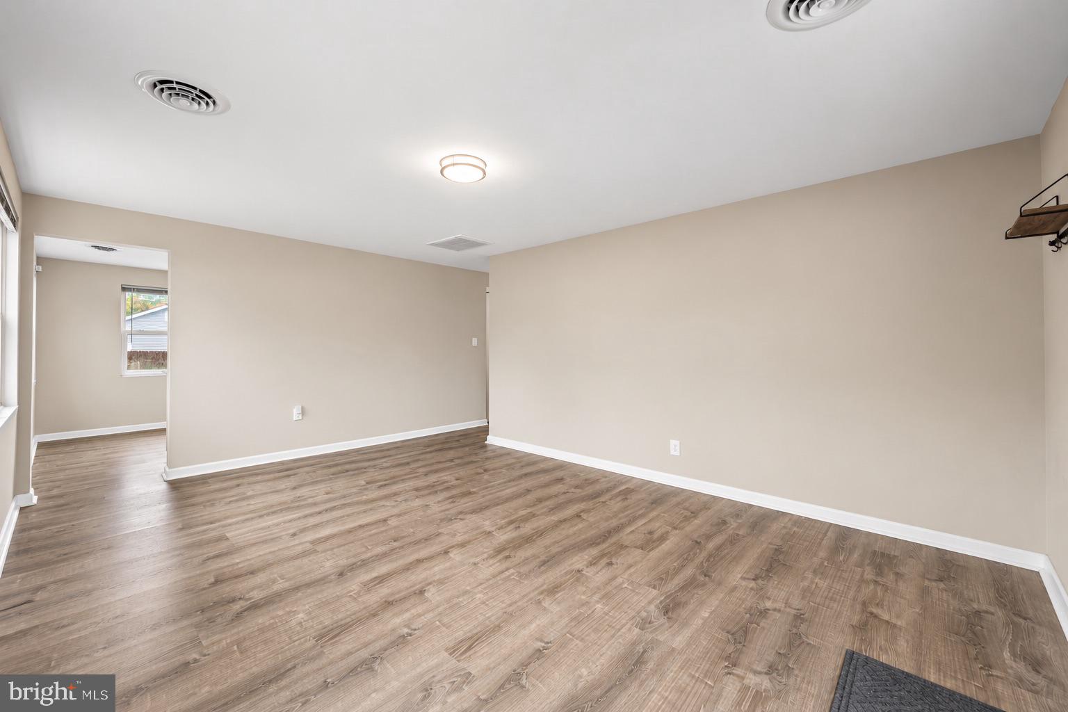 318 ELWOOD PLACE