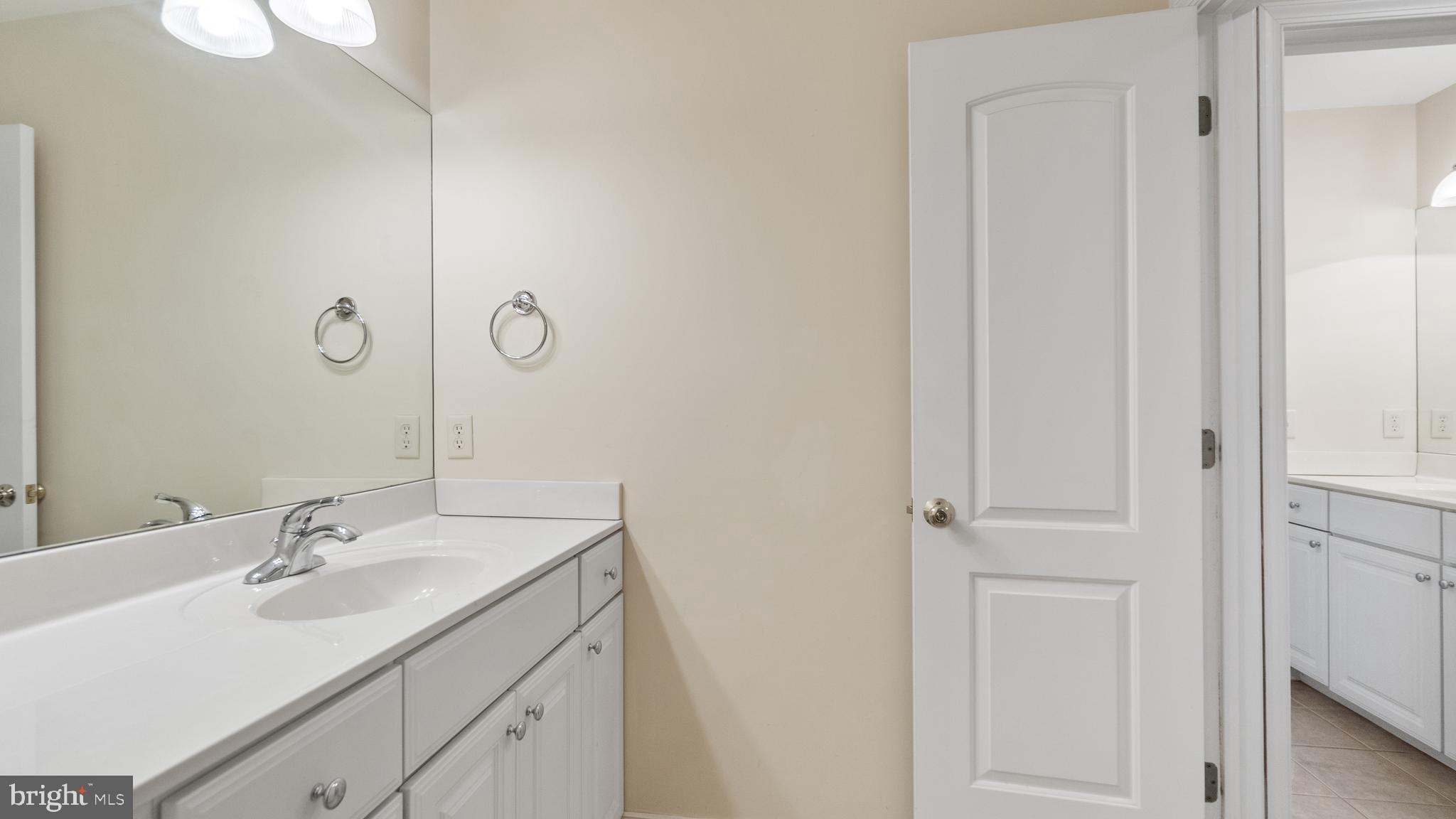 SHALLOWS THE - Residential