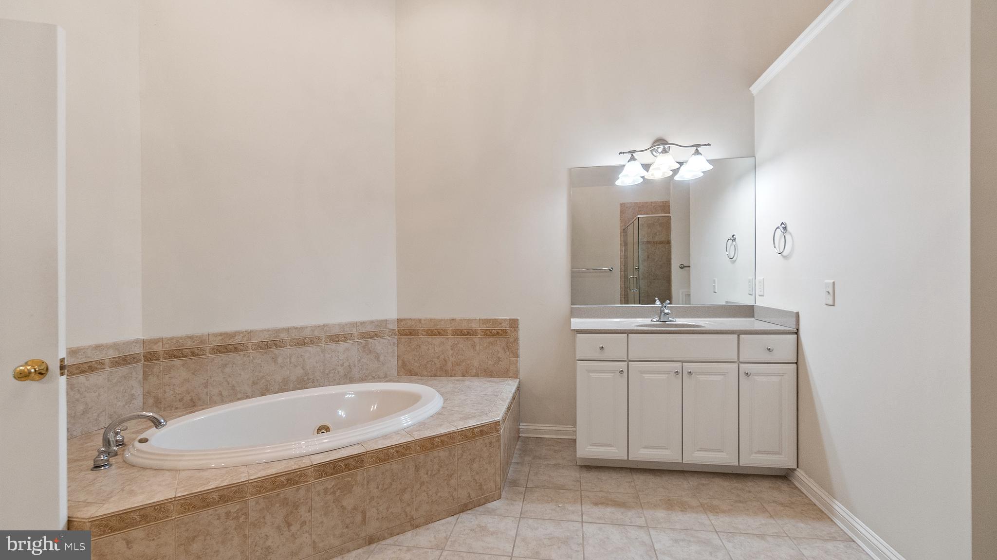 SHALLOWS THE - Residential