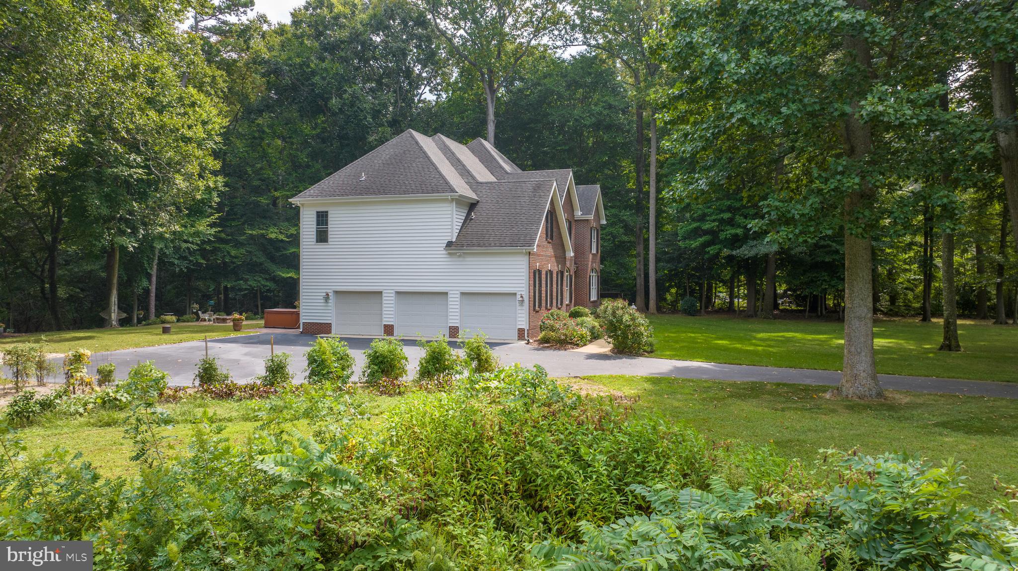 SHALLOWS THE - Residential