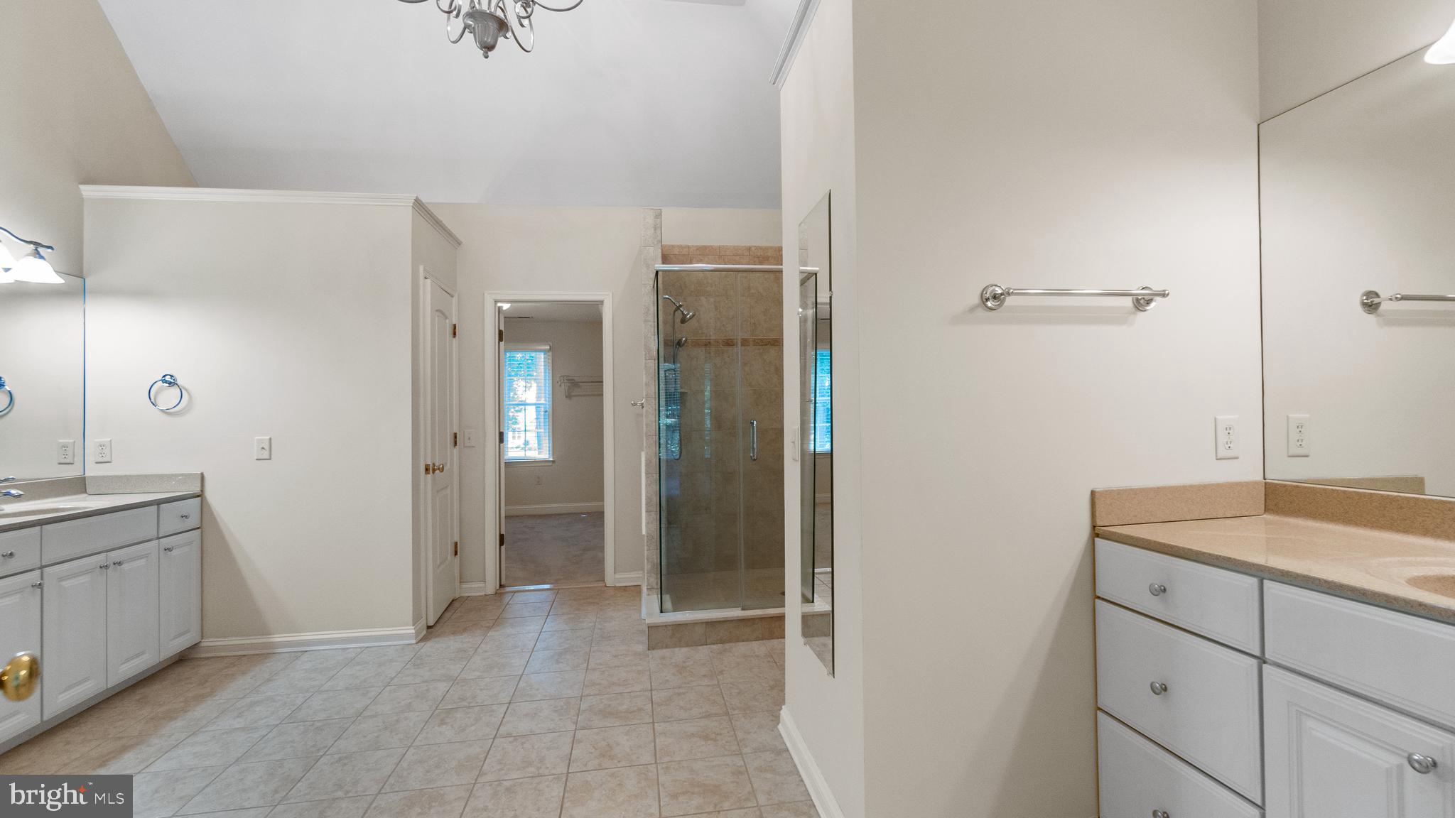 SHALLOWS THE - Residential